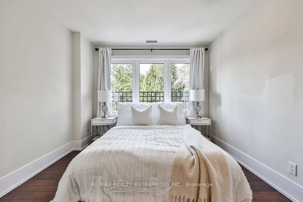 471 Country Club Crescent