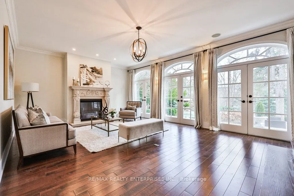 471 Country Club Crescent