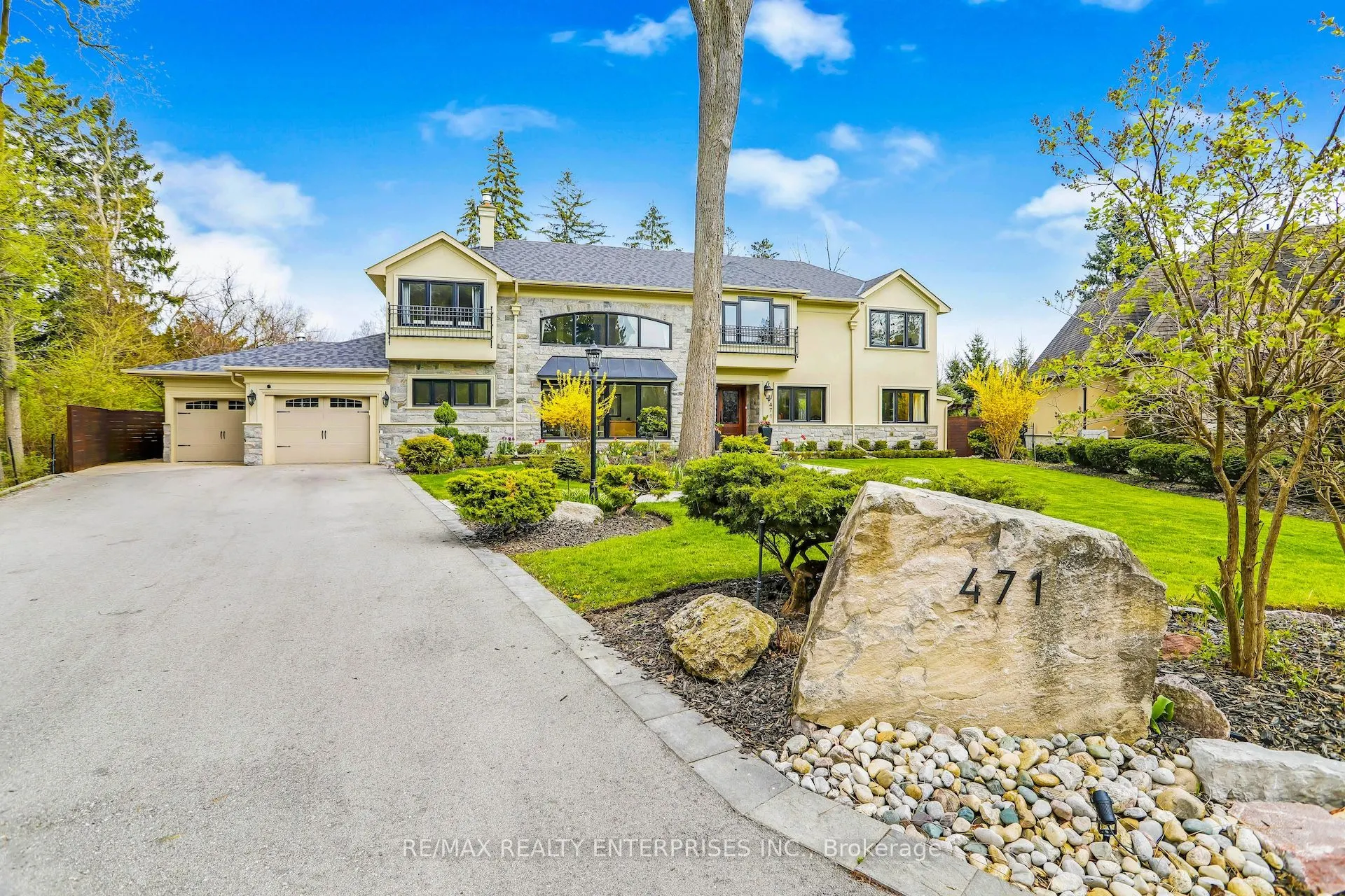 471 Country Club Crescent