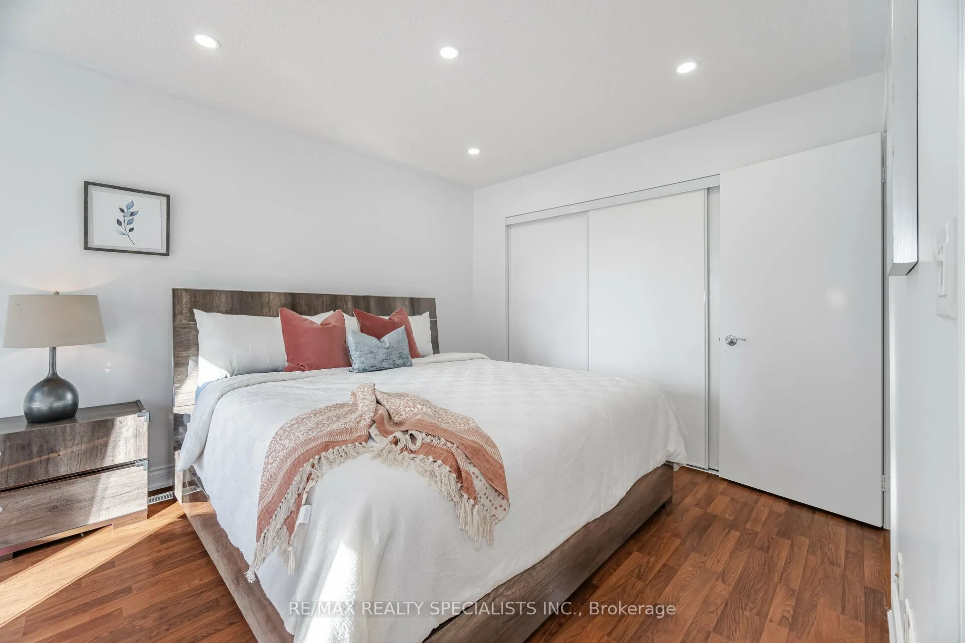 5 Richgrove Drive, #212