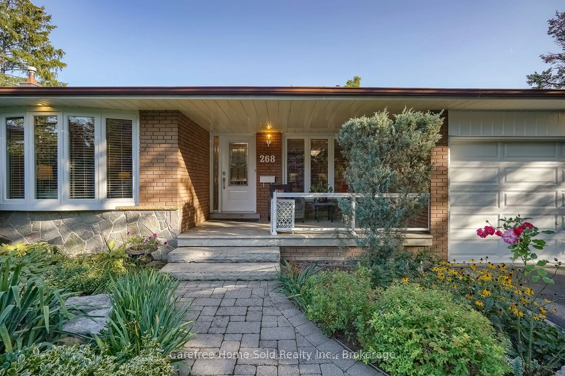 268 Mineola Road E
