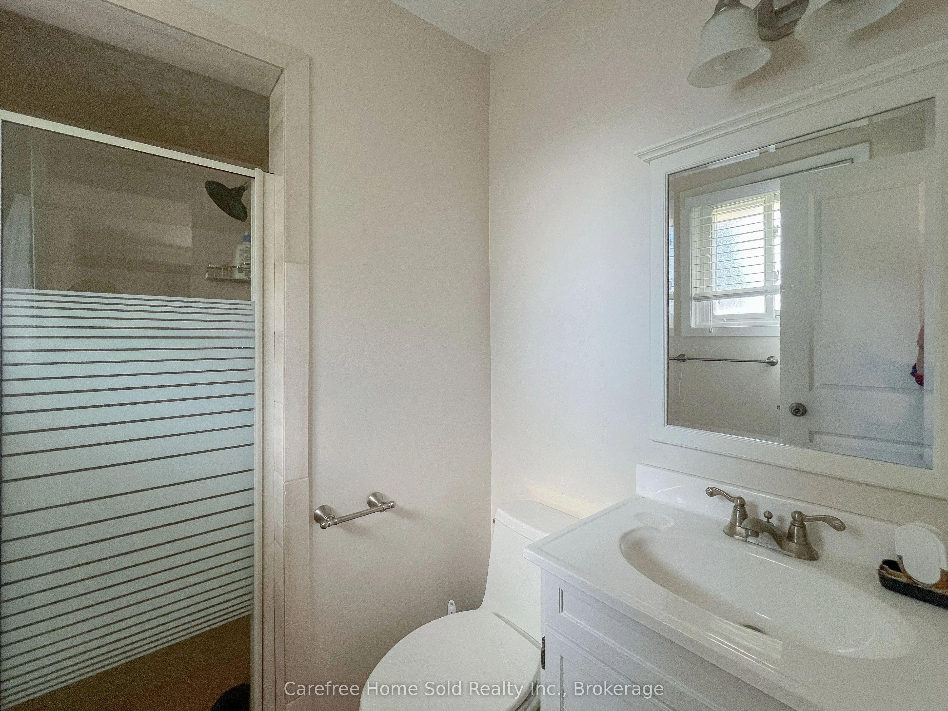 268 Mineola Road E