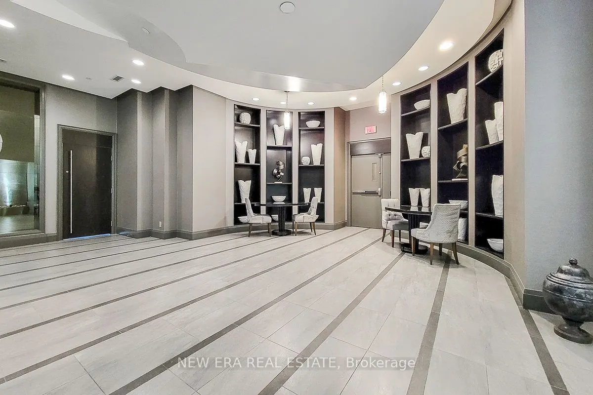 11 Bronte Road, #323
