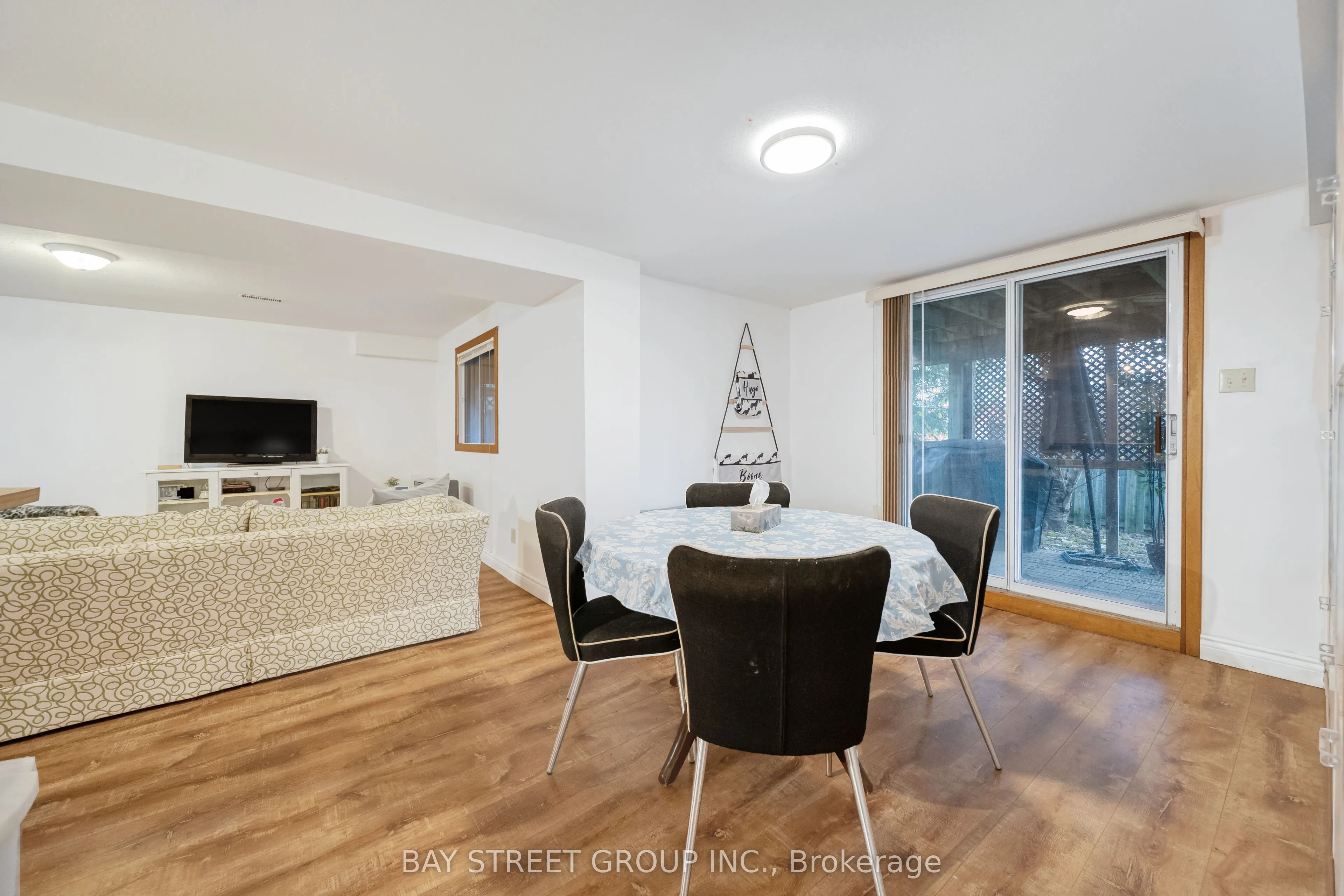 224 EDENWOOD Crescent