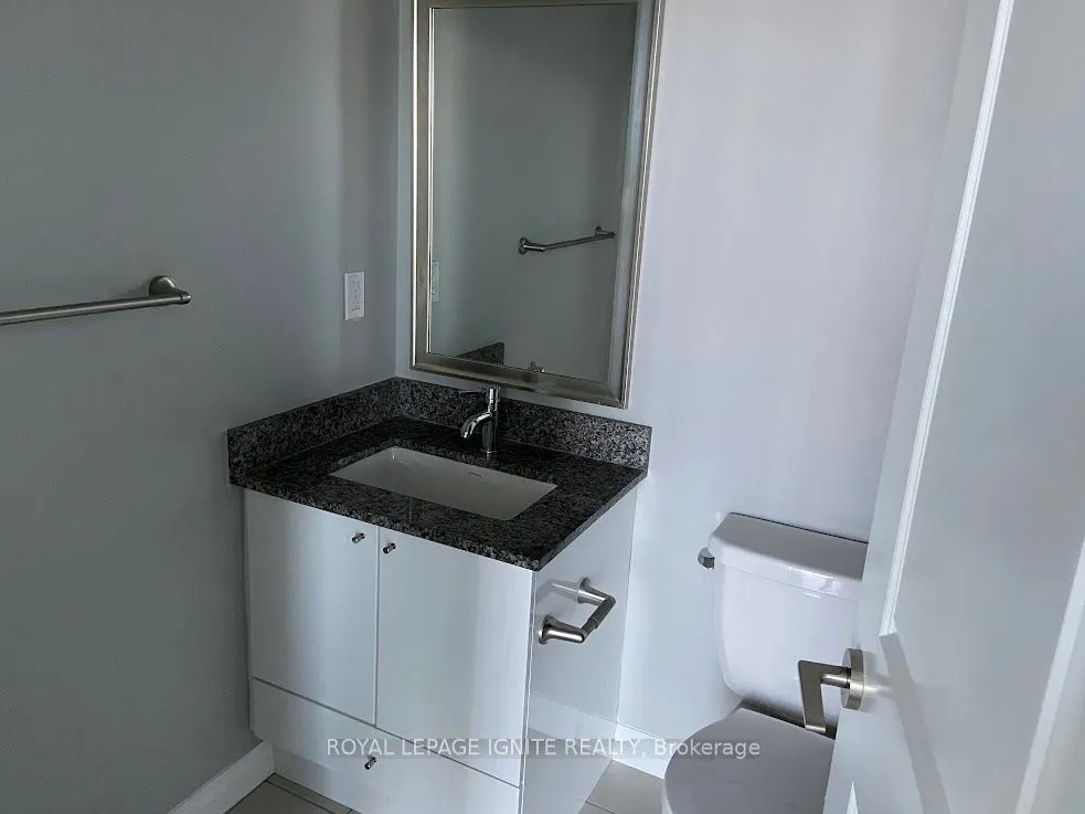 75 Eglinton Avenue W, #1107