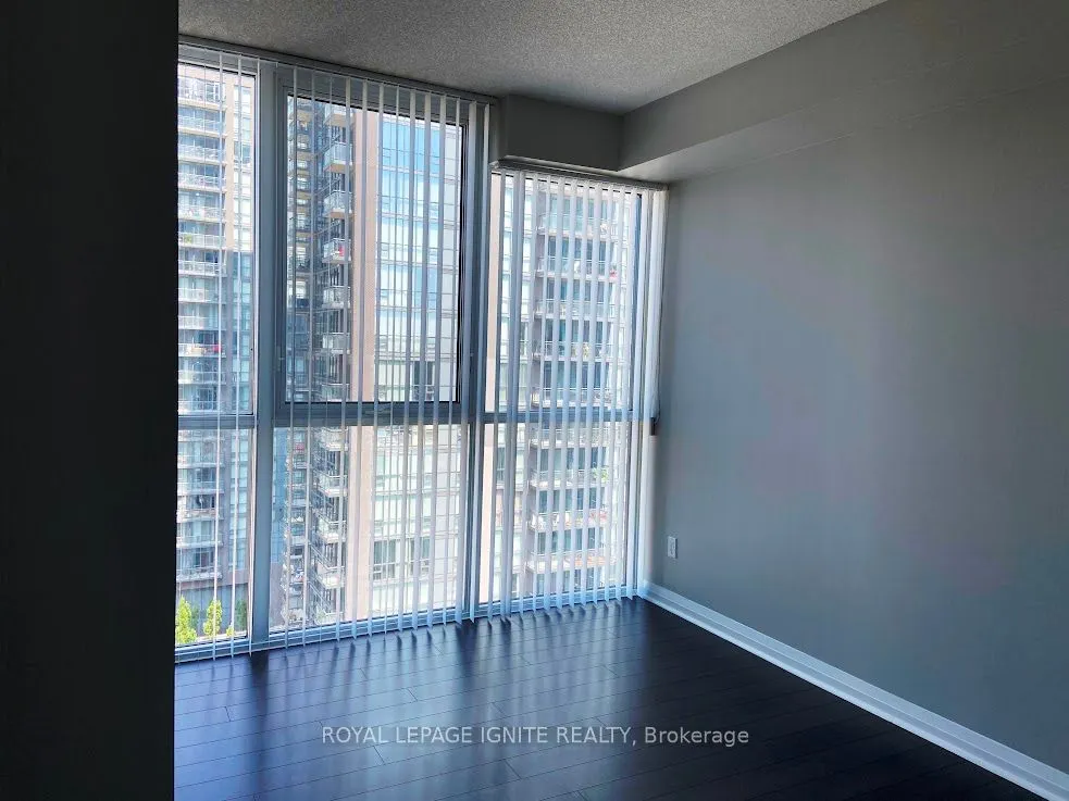 75 Eglinton Avenue W, #1107