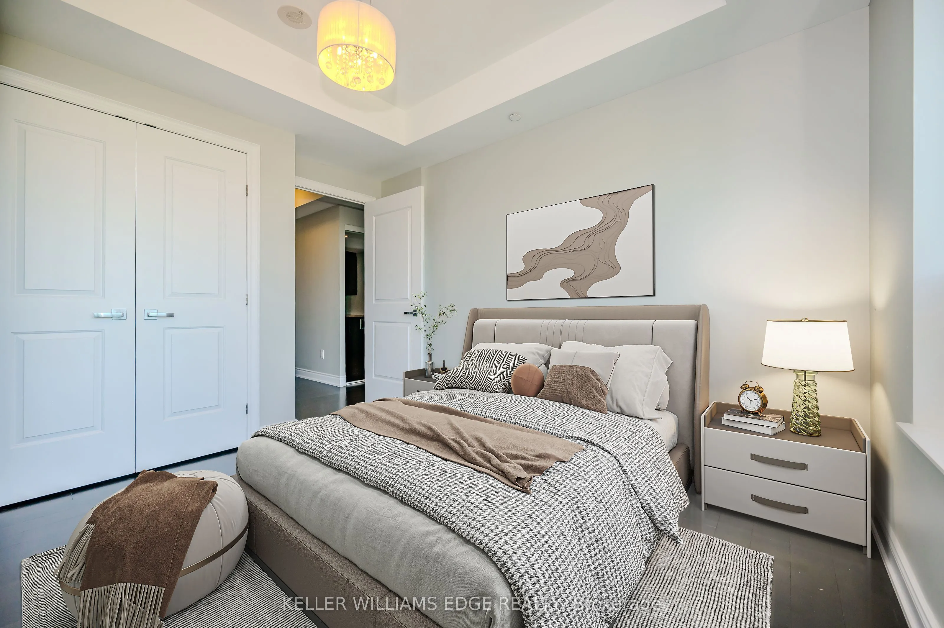 3500 Lakeshore Road W, #808