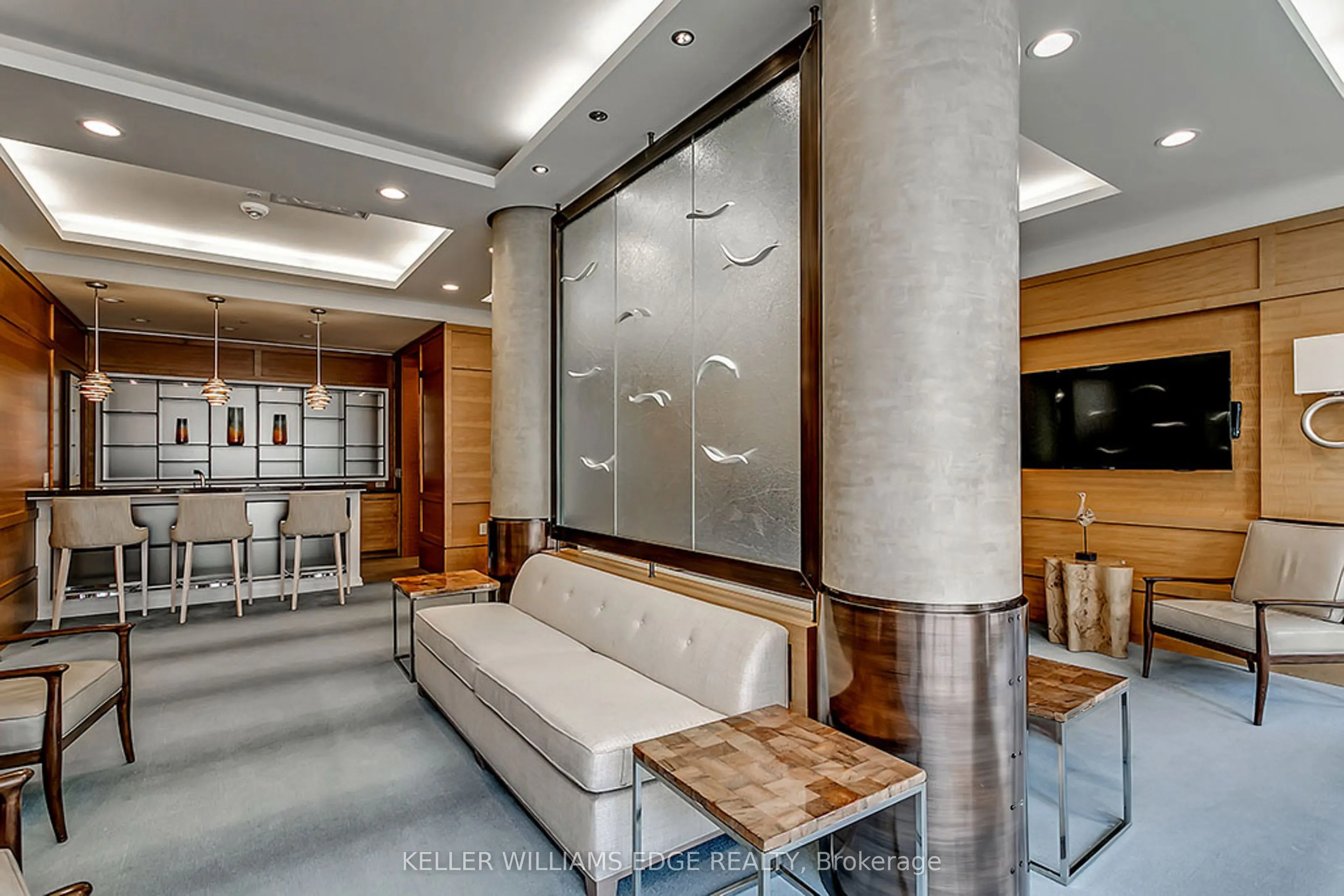 3500 Lakeshore Road W, #808
