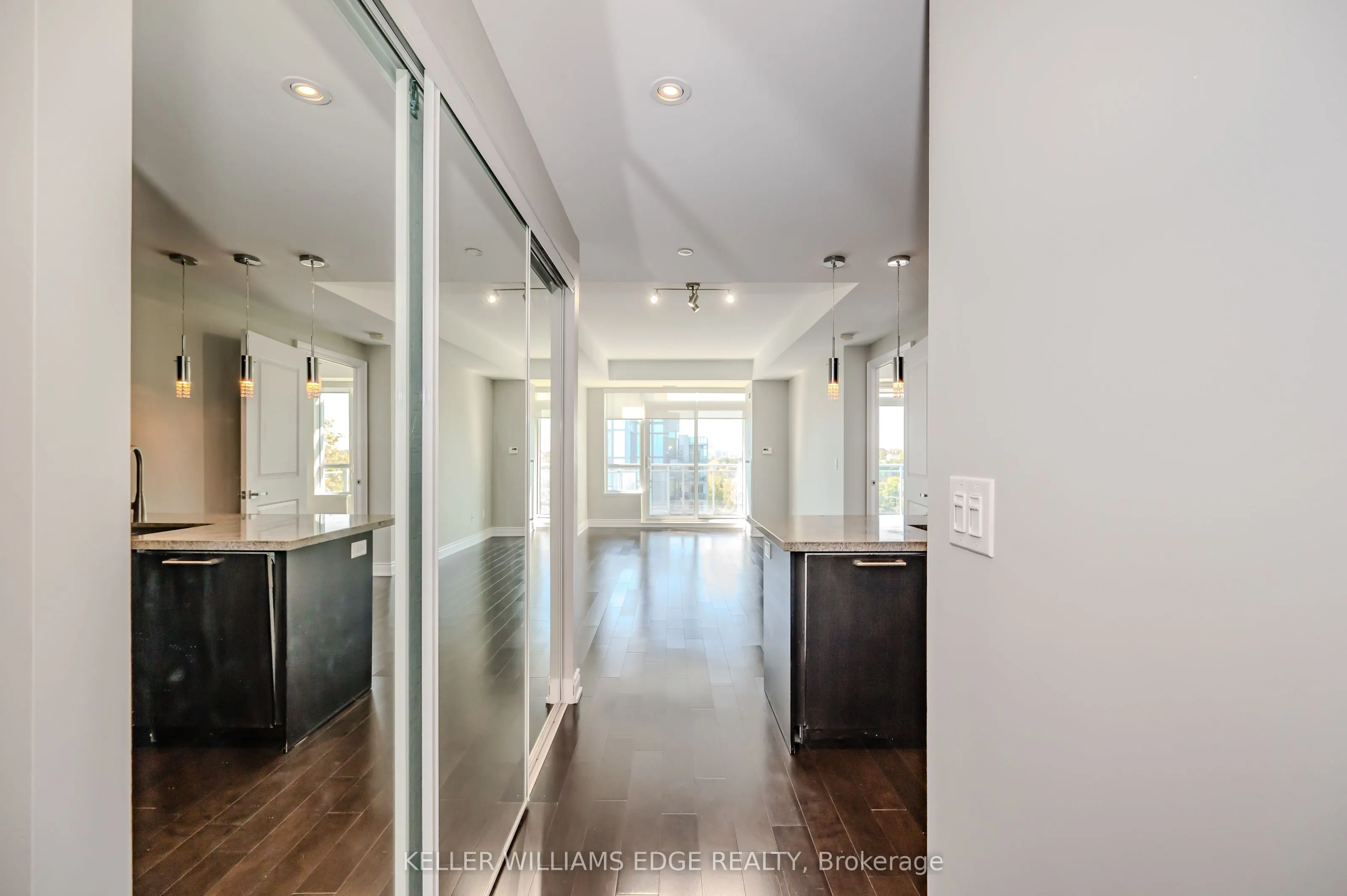 3500 Lakeshore Road W, #808