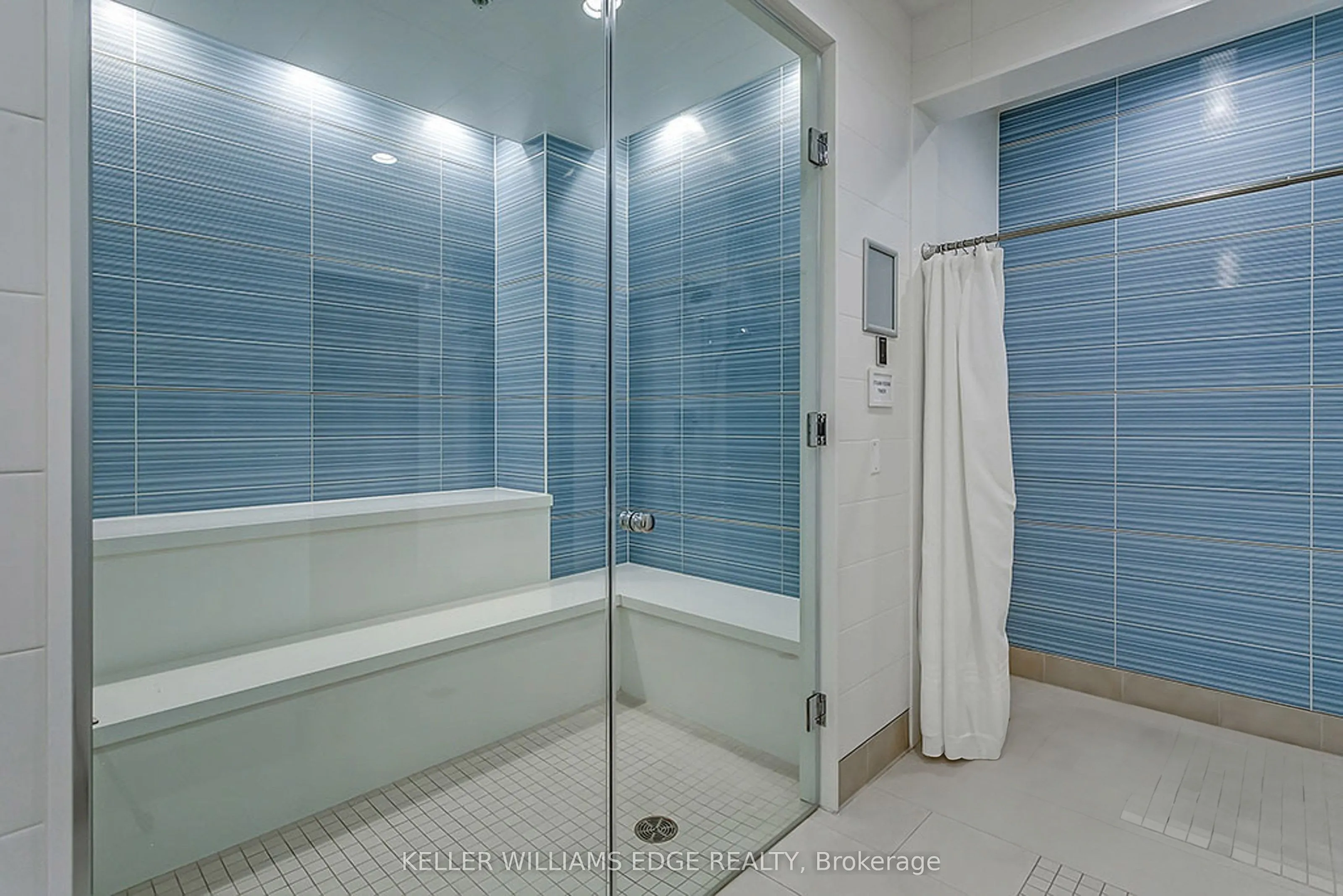 3500 Lakeshore Road W, #808