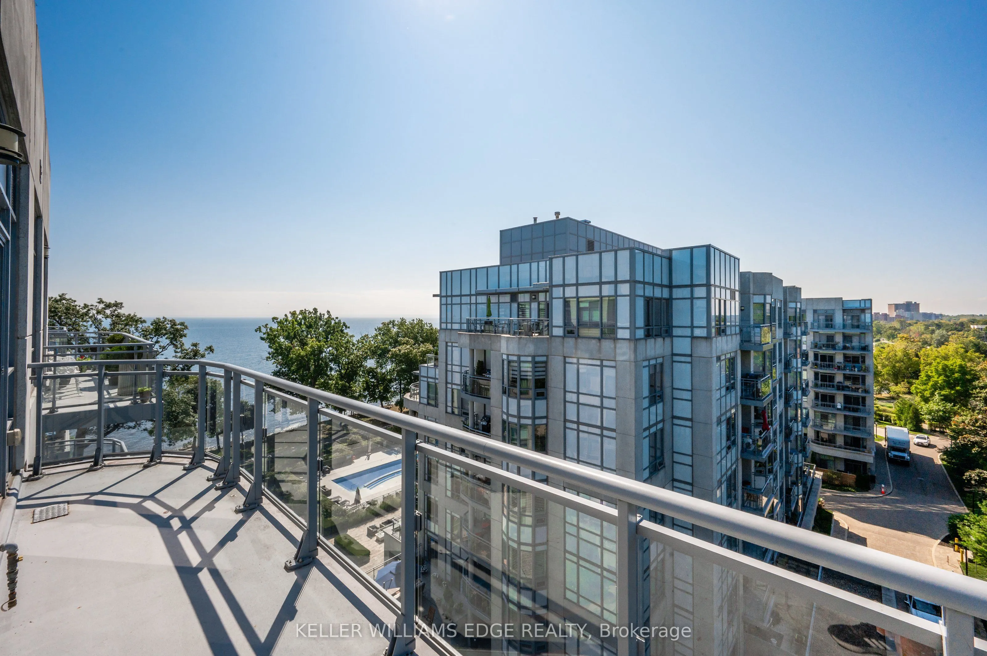 3500 Lakeshore Road W, #808