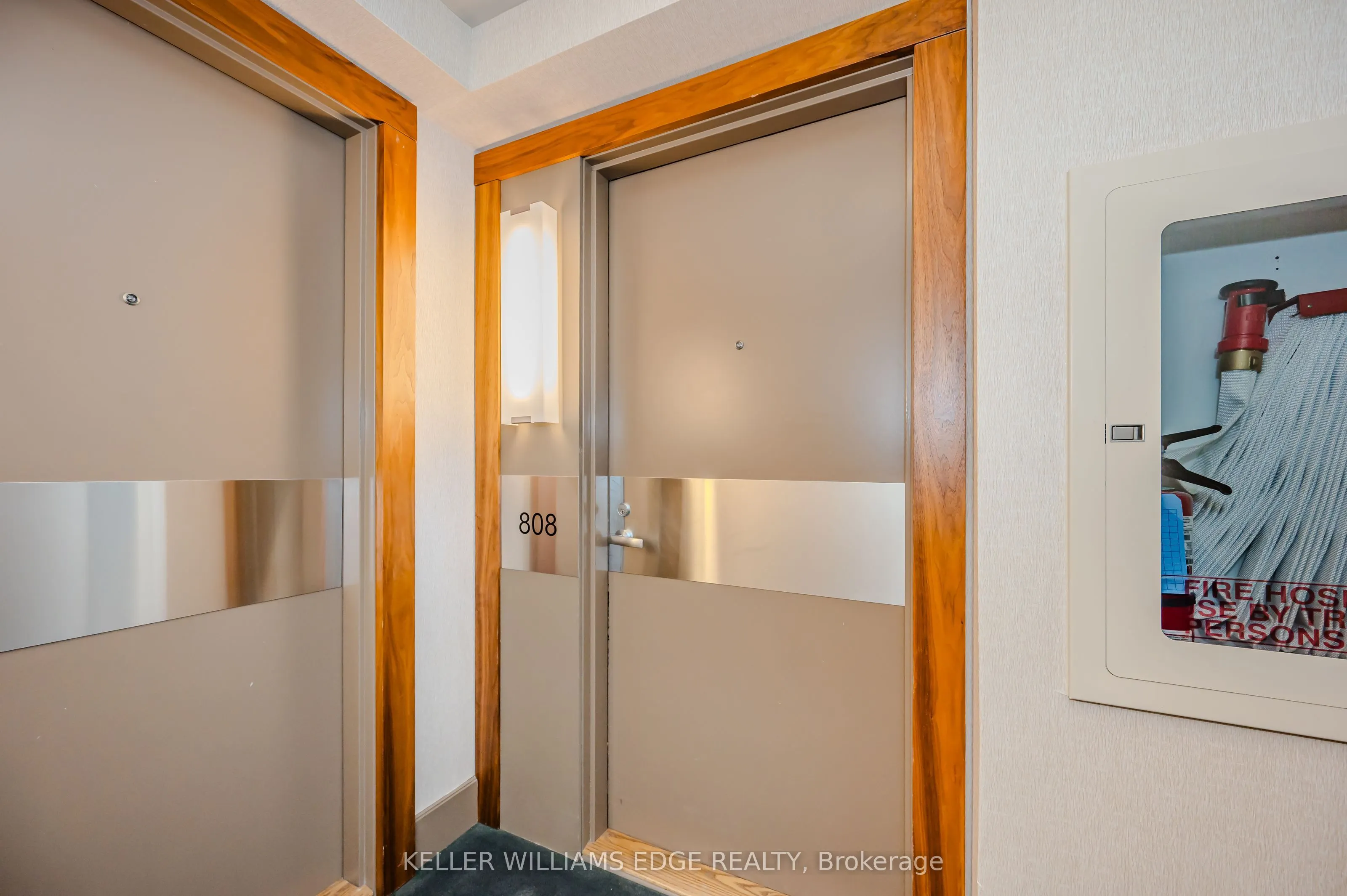 3500 Lakeshore Road W, #808