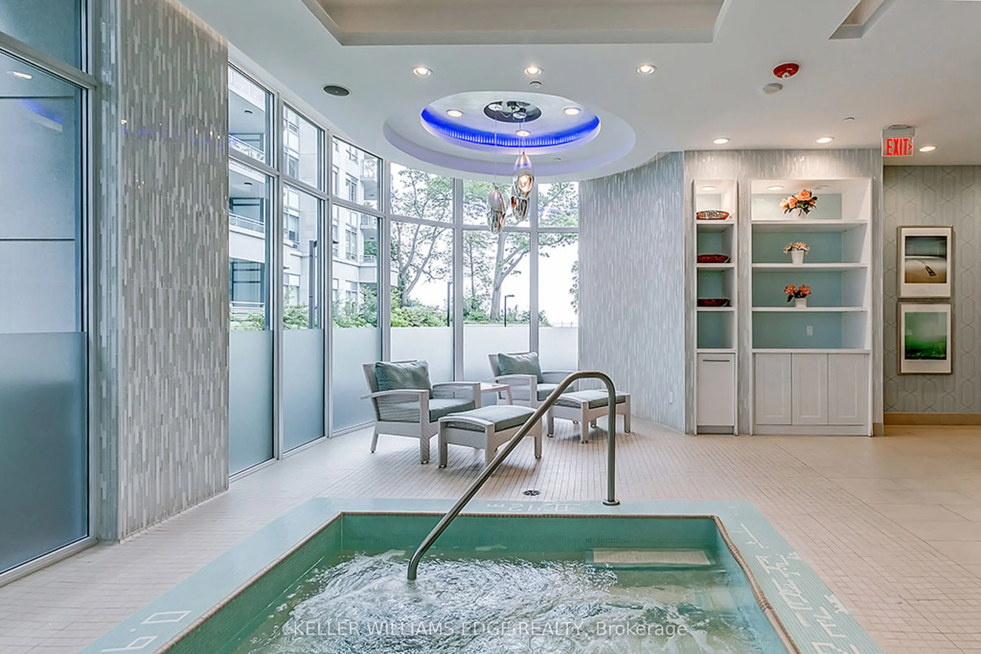 3500 Lakeshore Road W, #808