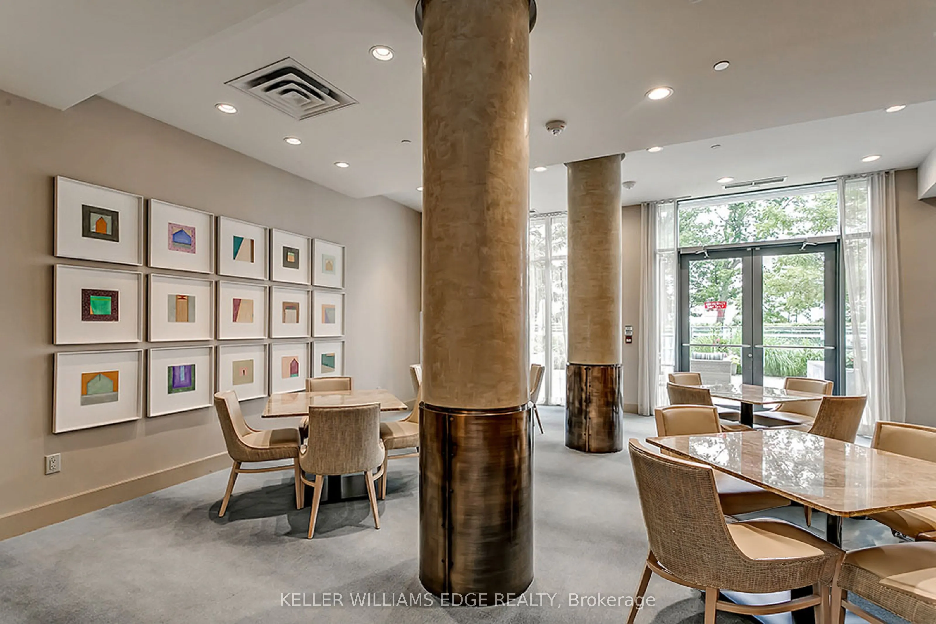 3500 Lakeshore Road W, #808