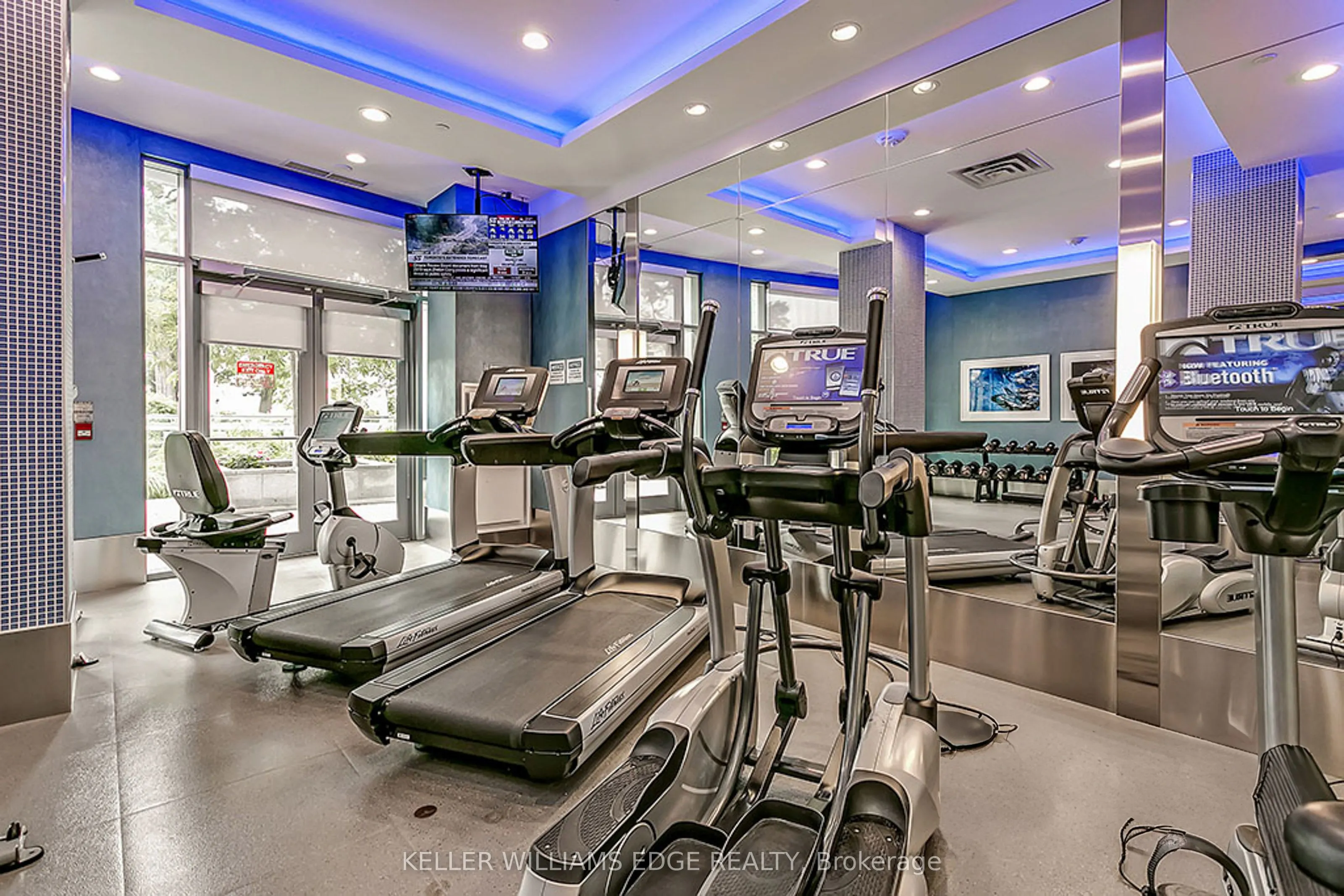 3500 Lakeshore Road W, #808