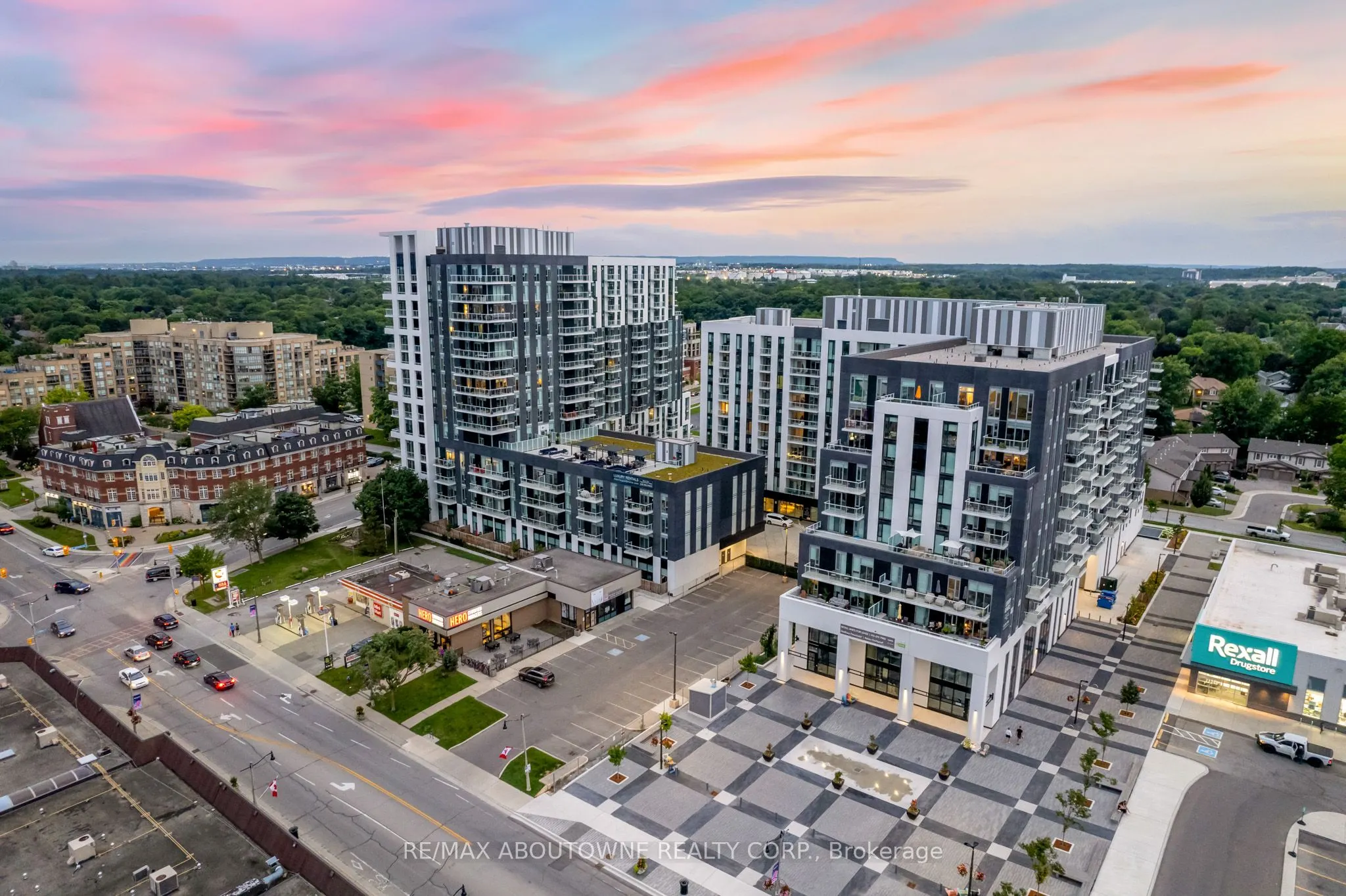 125 BRONTE Road, #A0310