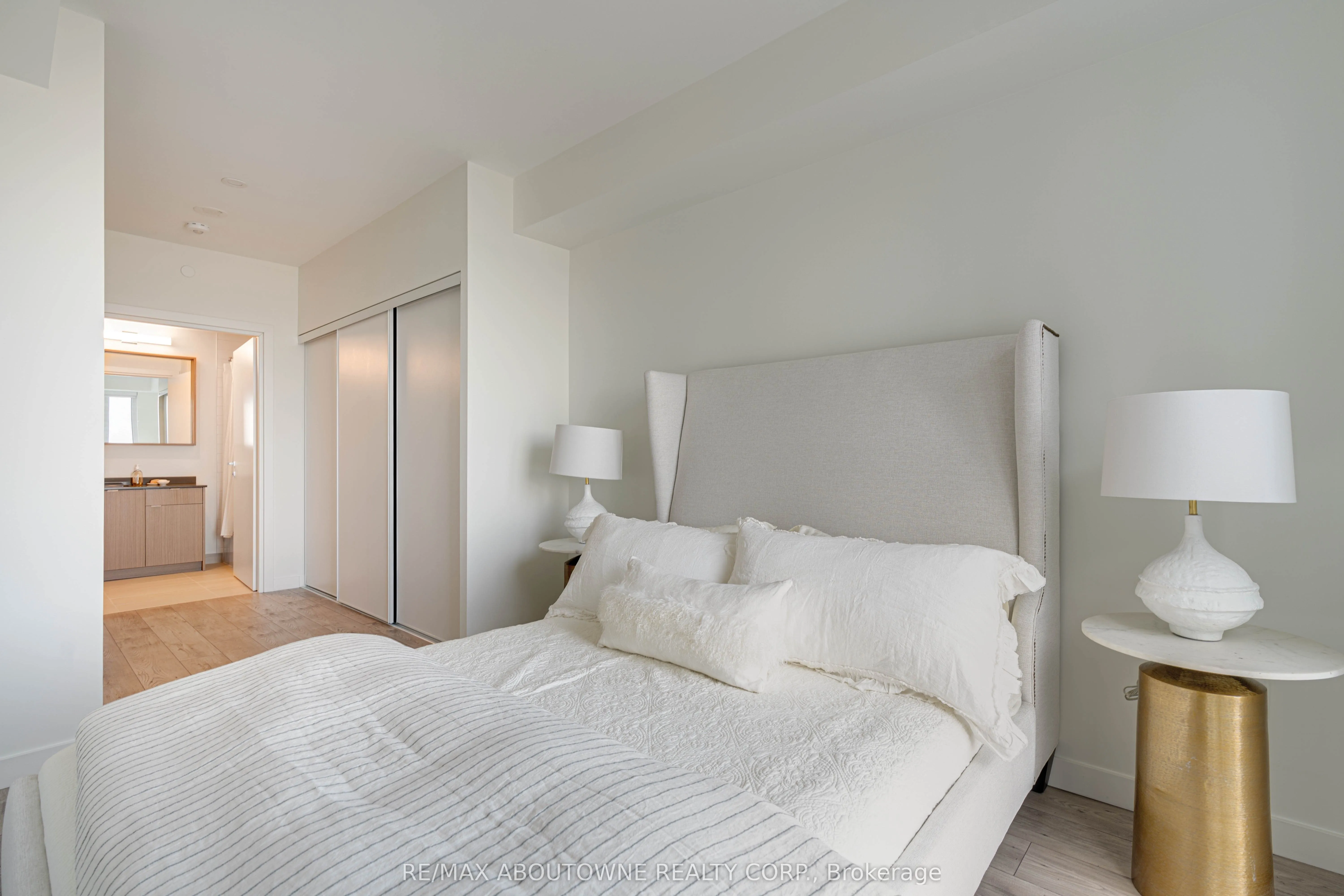 125 Bronte Road, #A0702