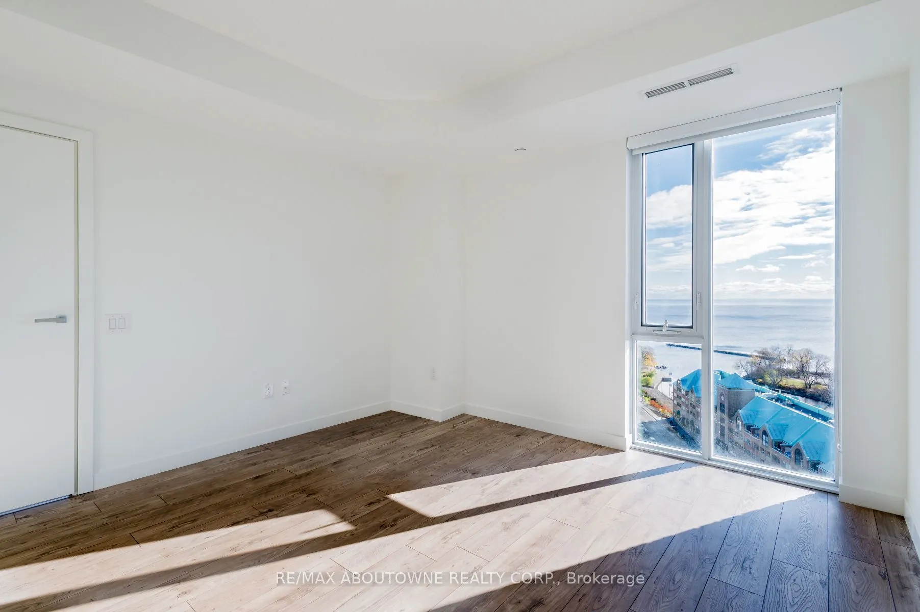 125 Bronte Road, #A0702