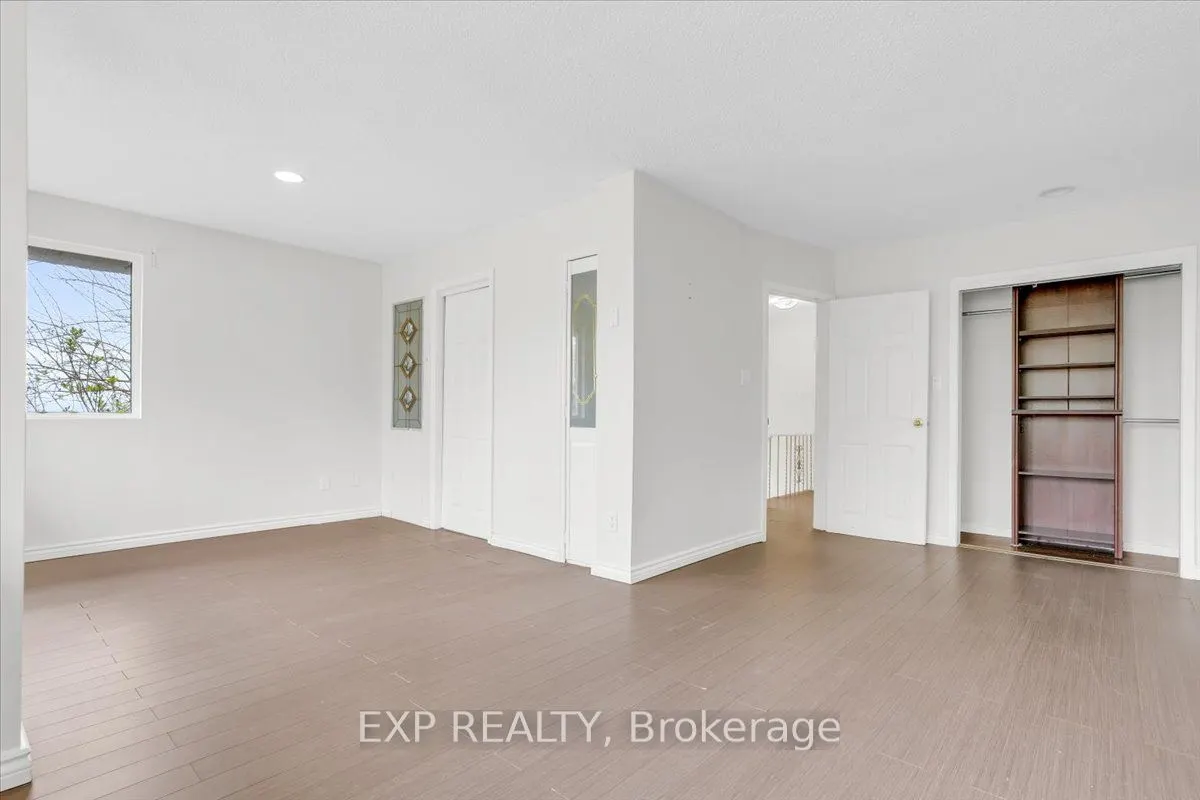 208 Lake Promenade