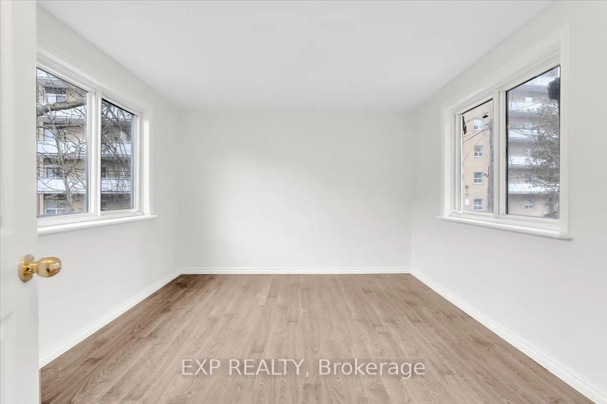 208 Lake Promenade