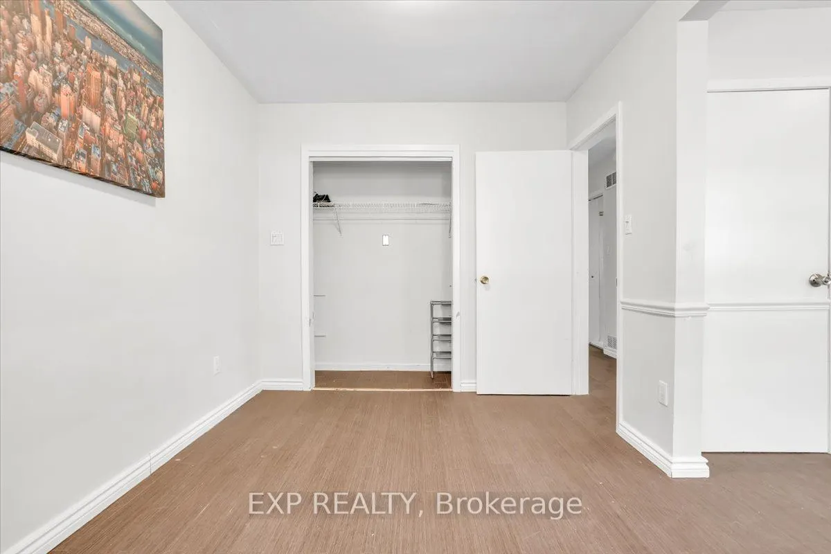 208 Lake Promenade