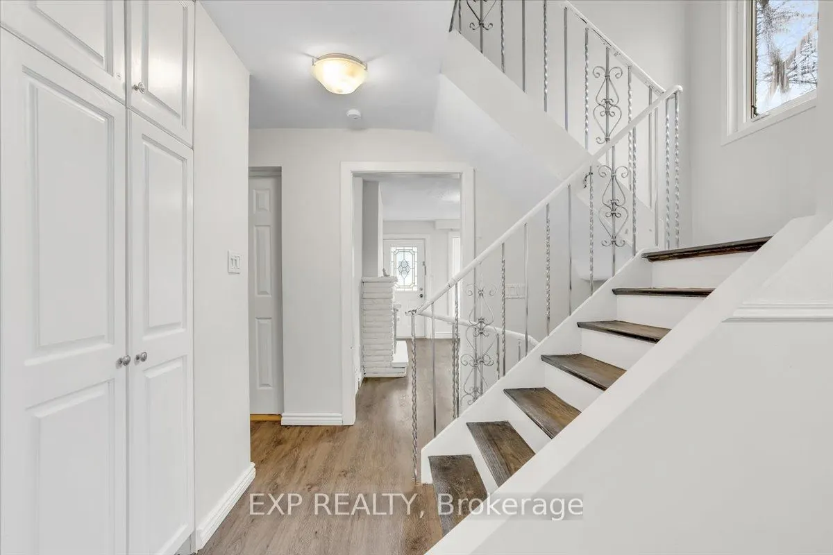 208 Lake Promenade