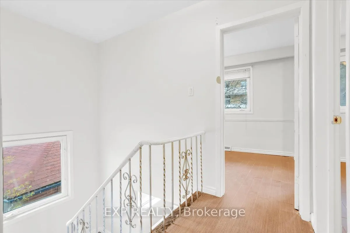 208 Lake Promenade