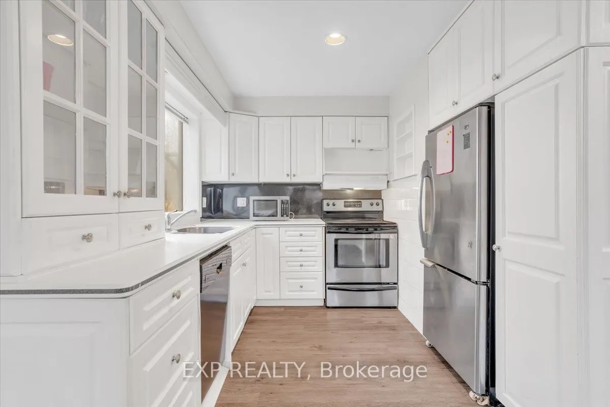 208 Lake Promenade
