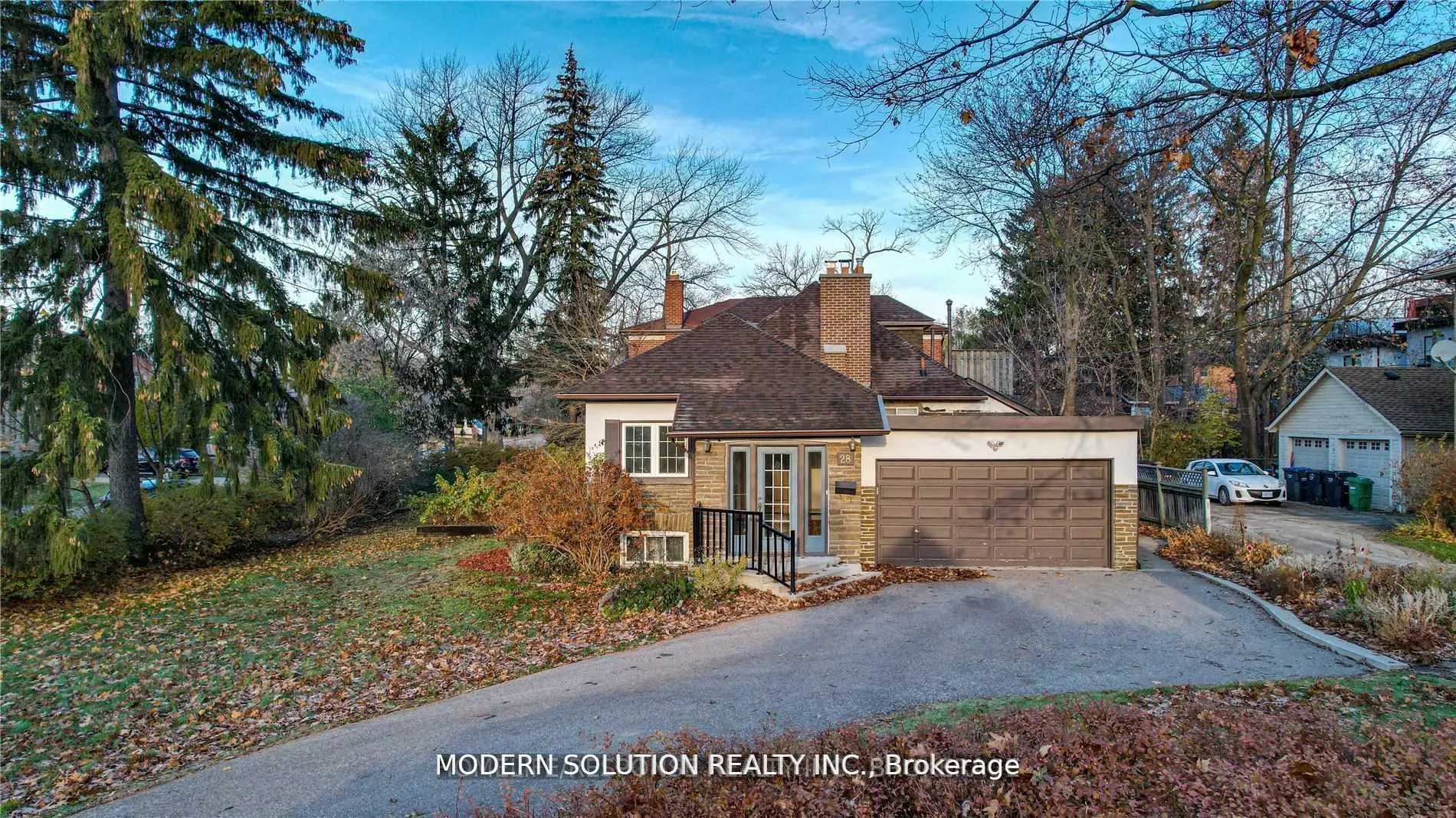 28 Forest Avenue