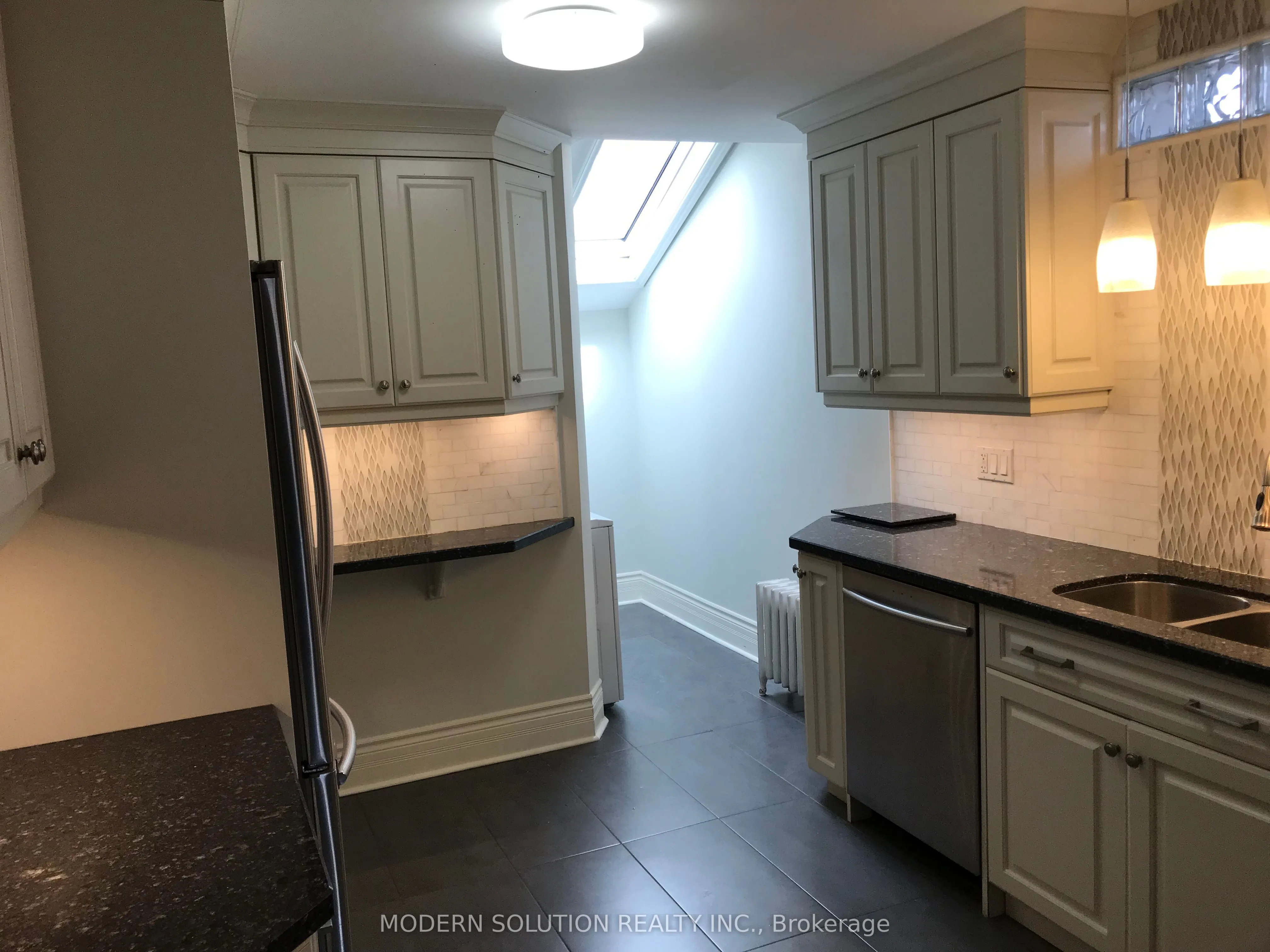 28 Forest Avenue