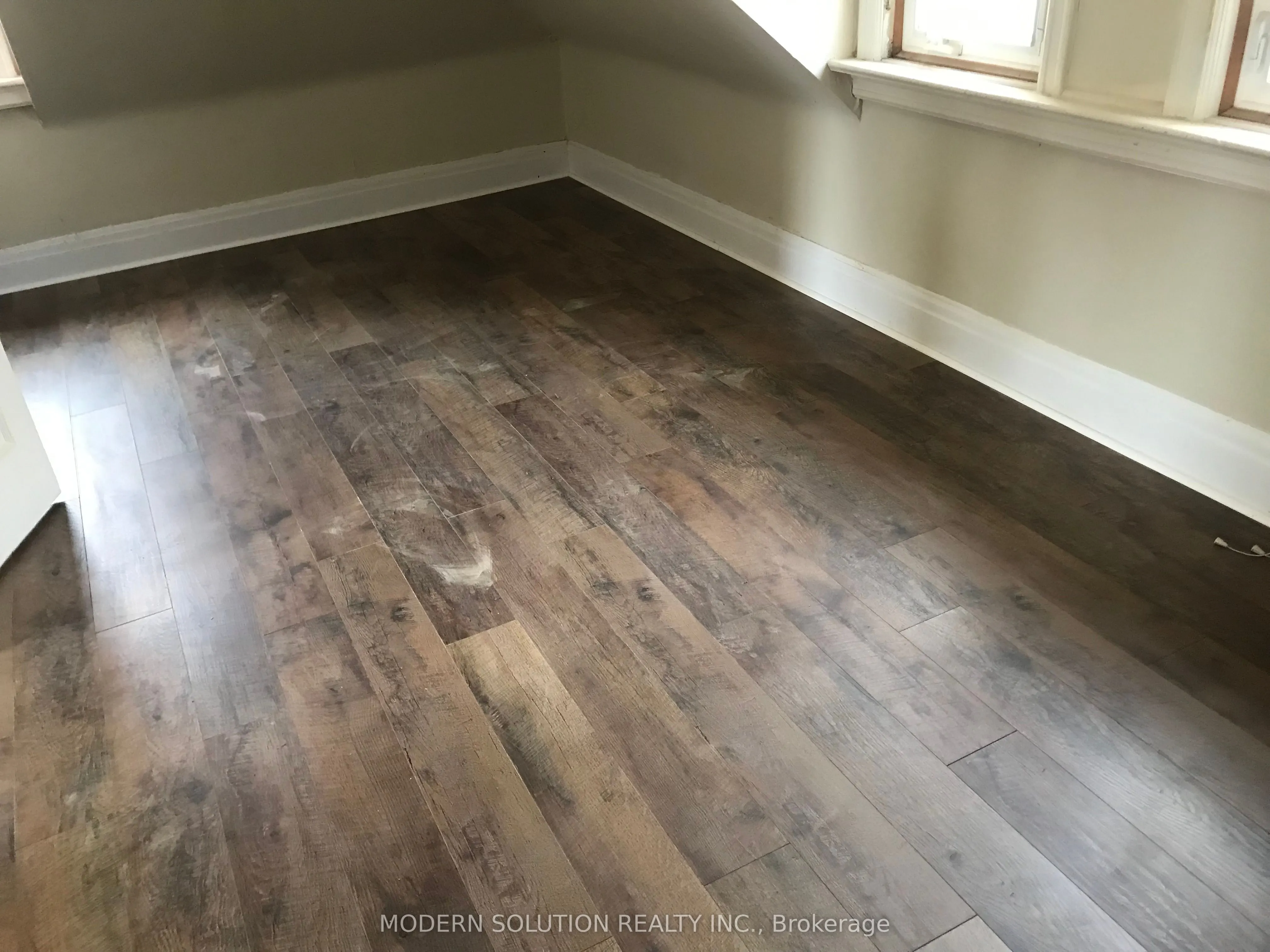 28 Forest Avenue