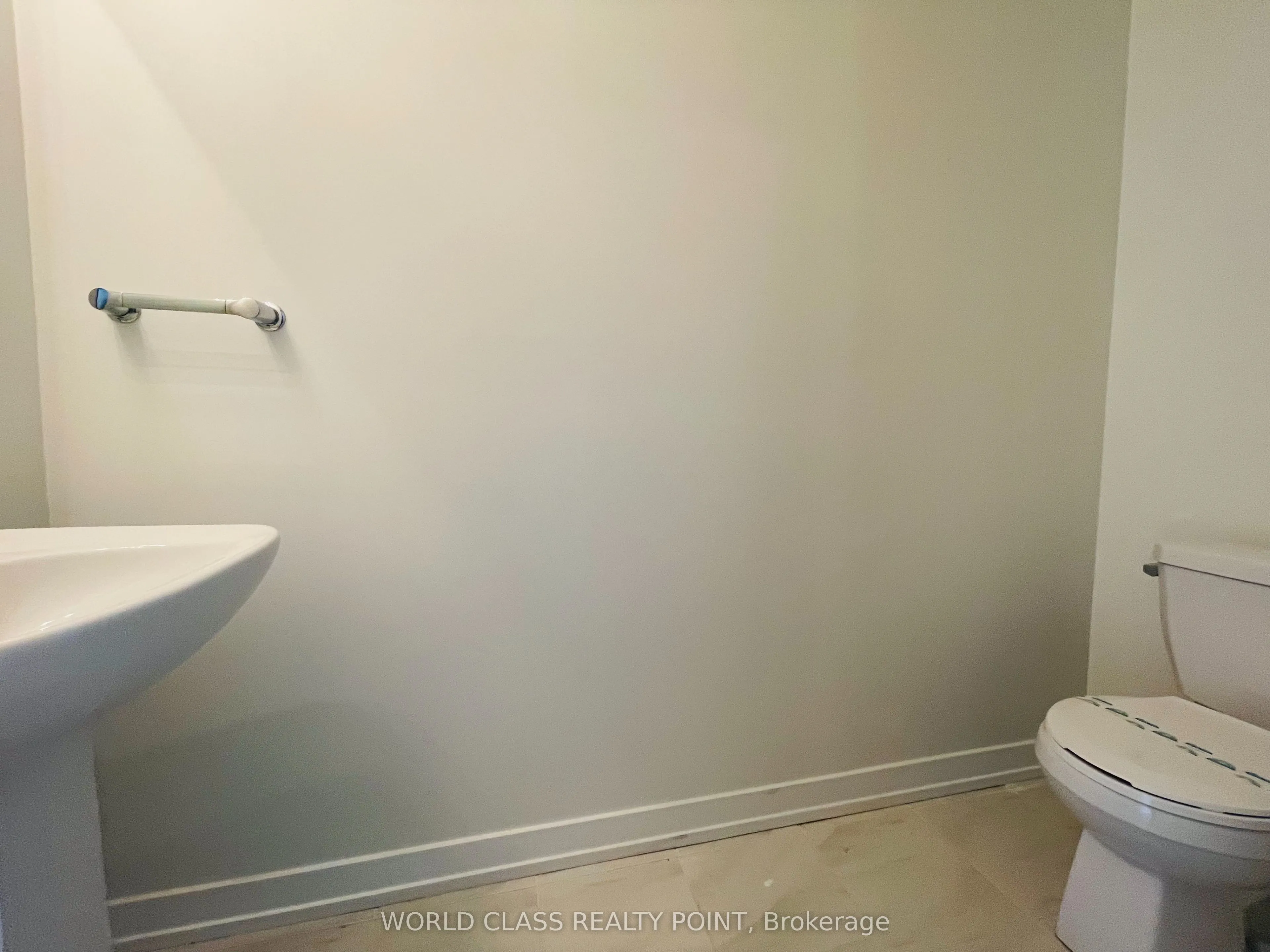 3546 Colonial Drive #25