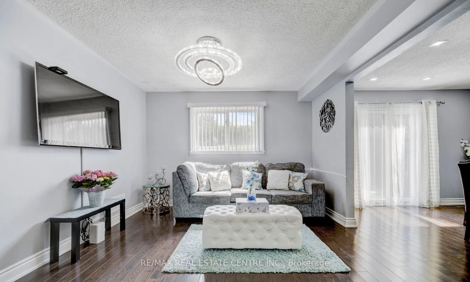 12 Charing Drive