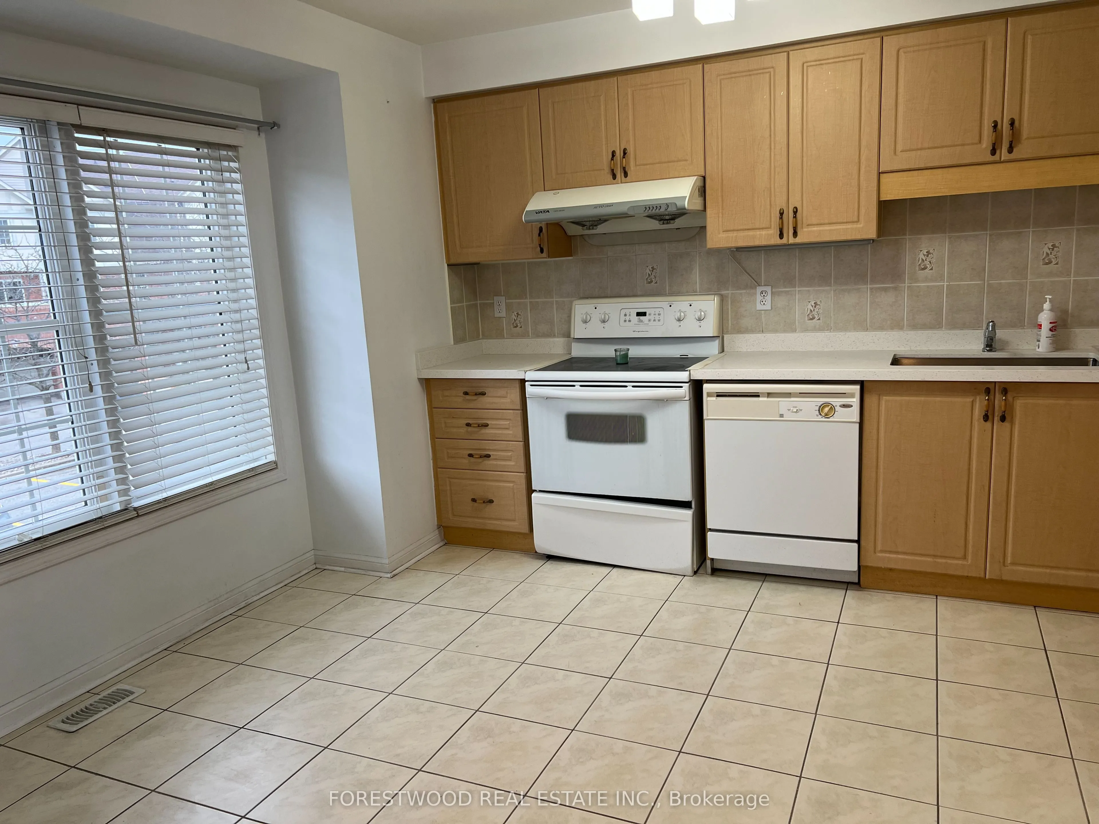3030 Breakwater Court, #84