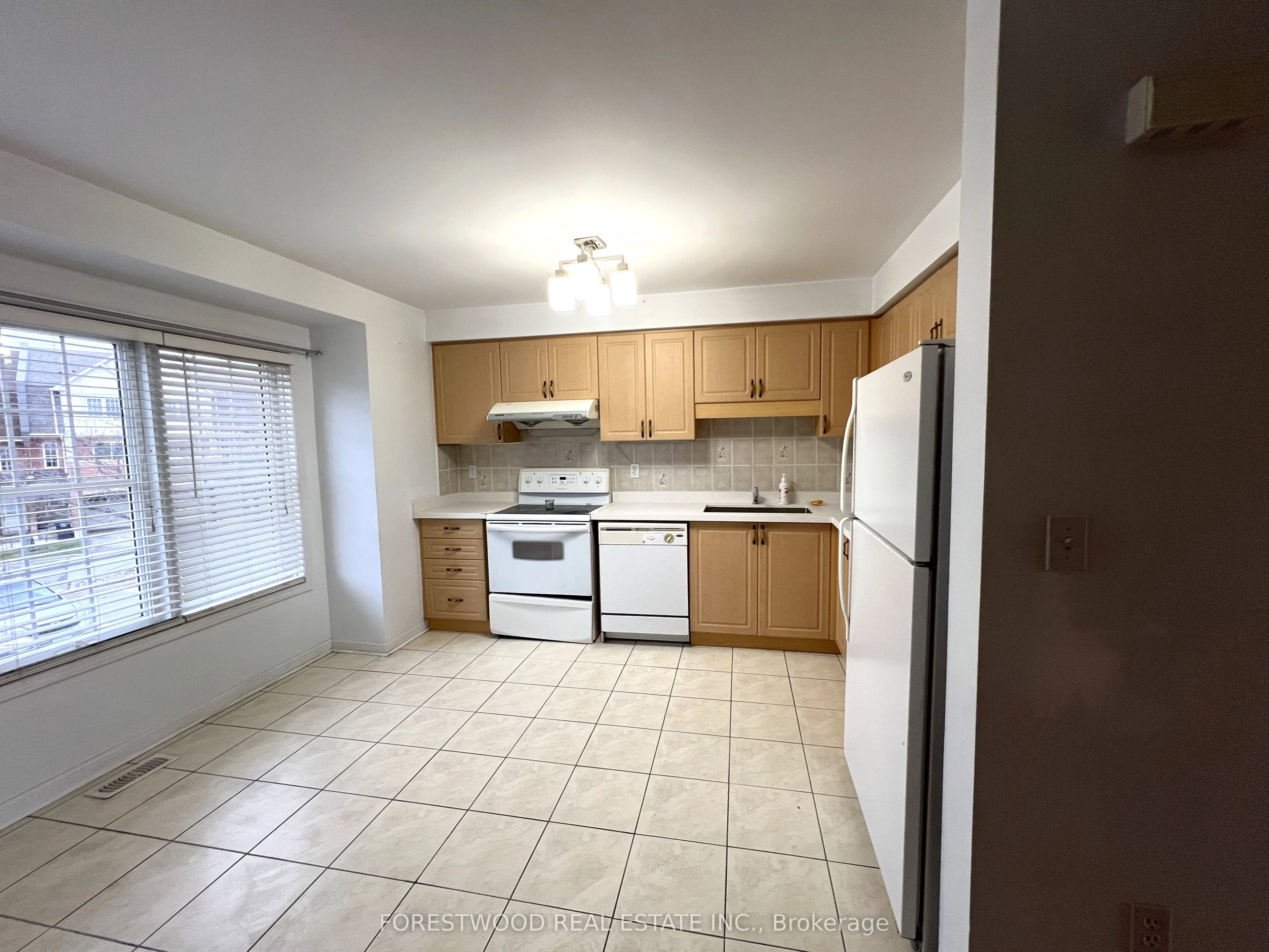3030 Breakwater Court, #84