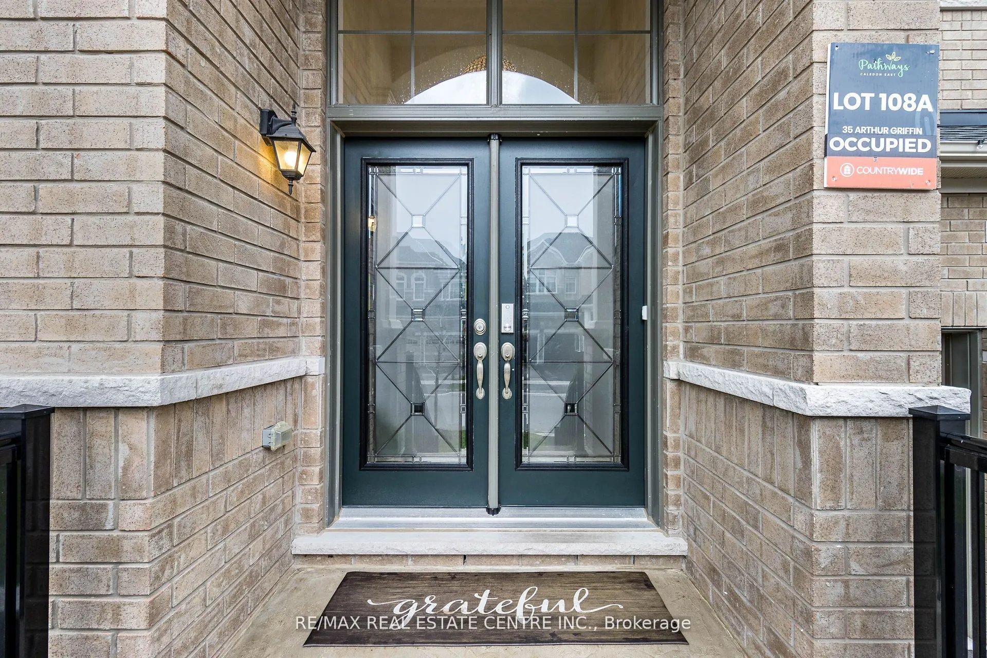 35 Arthur Griffin Crescent