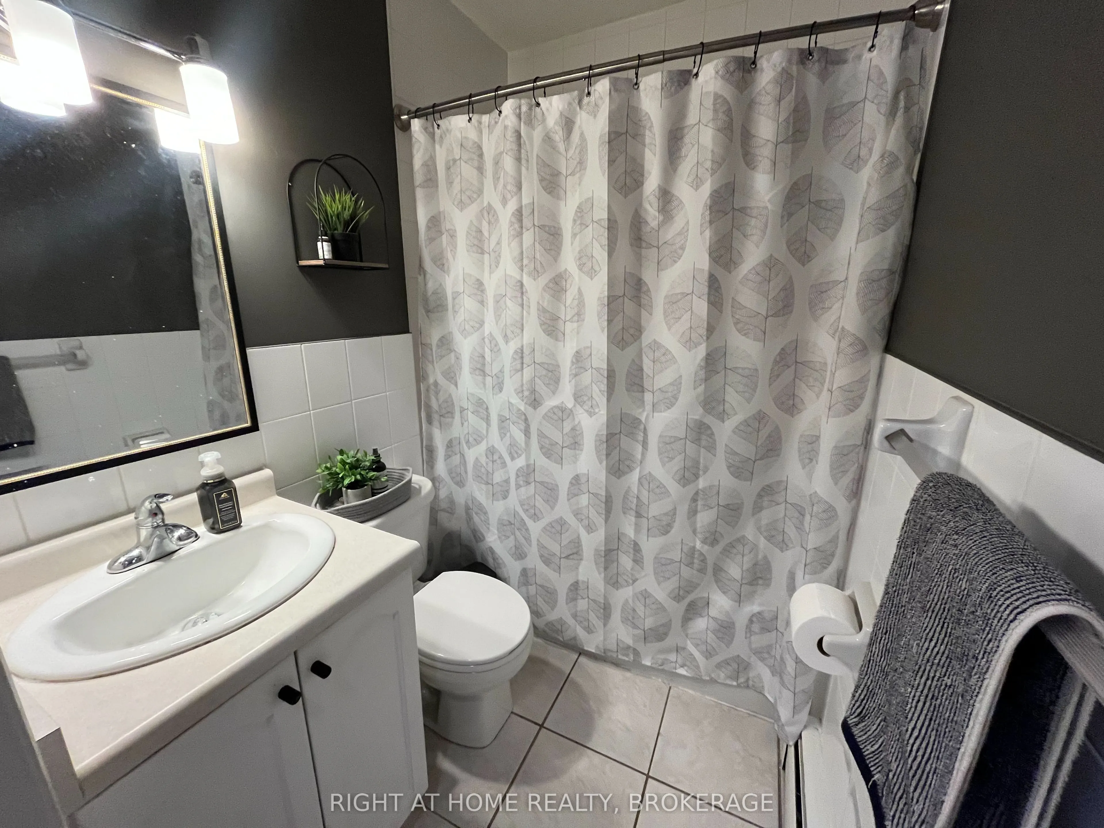2411 New Street, #604