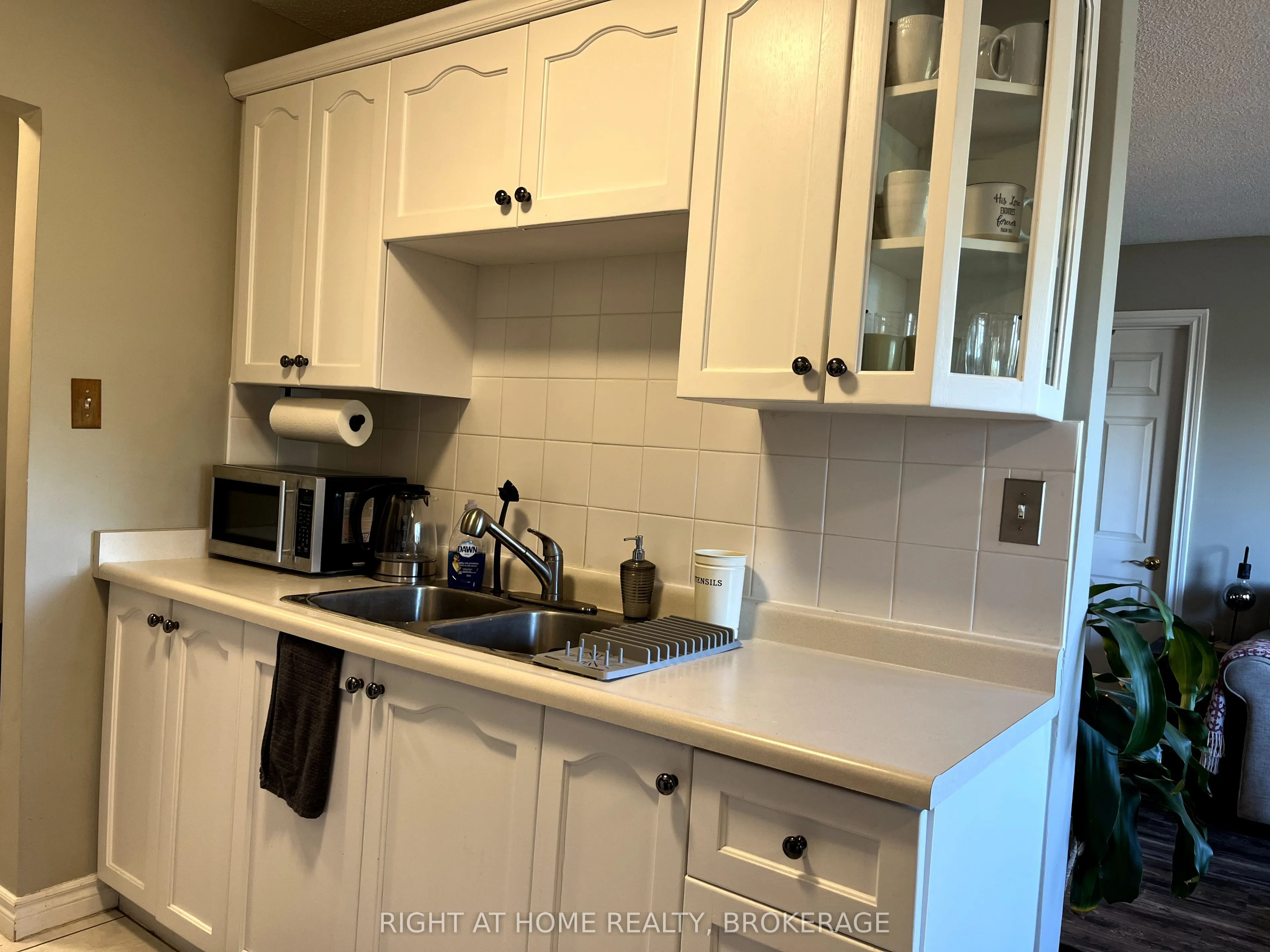 2411 New Street, #604