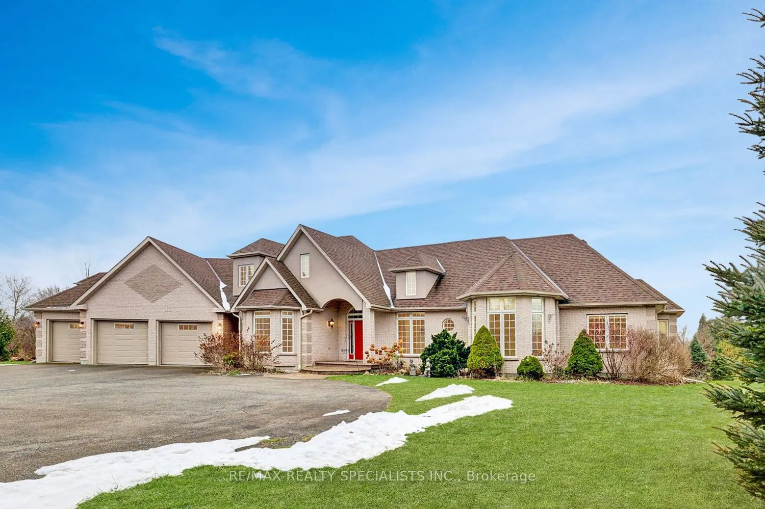 7 Deer Run Crescent