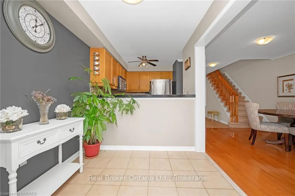 2493 Newcastle Crescent