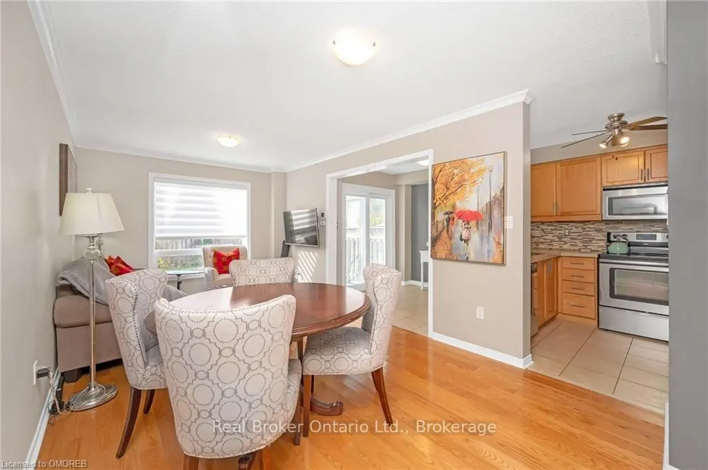 2493 Newcastle Crescent
