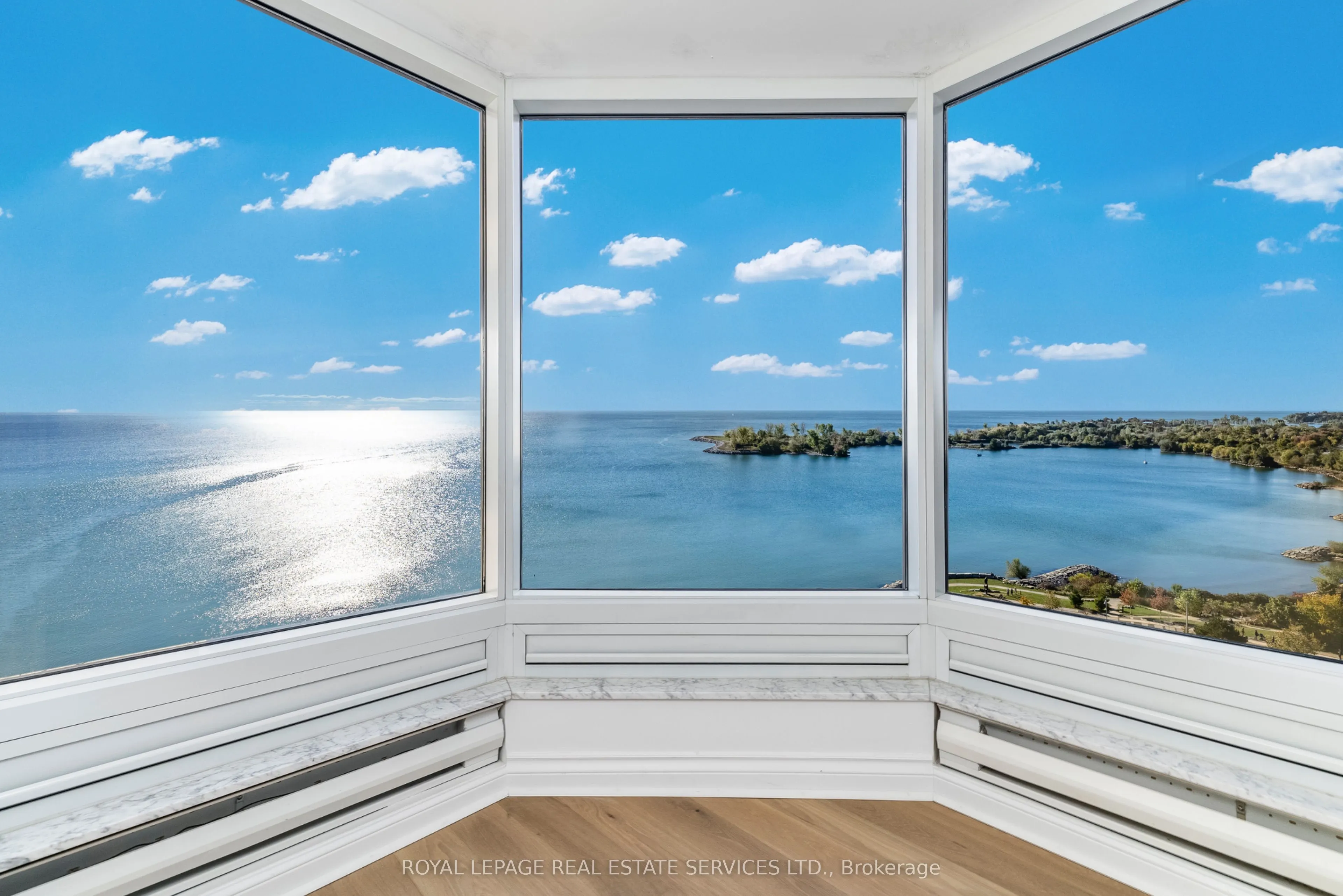 1 Palace Pier Court, #1605