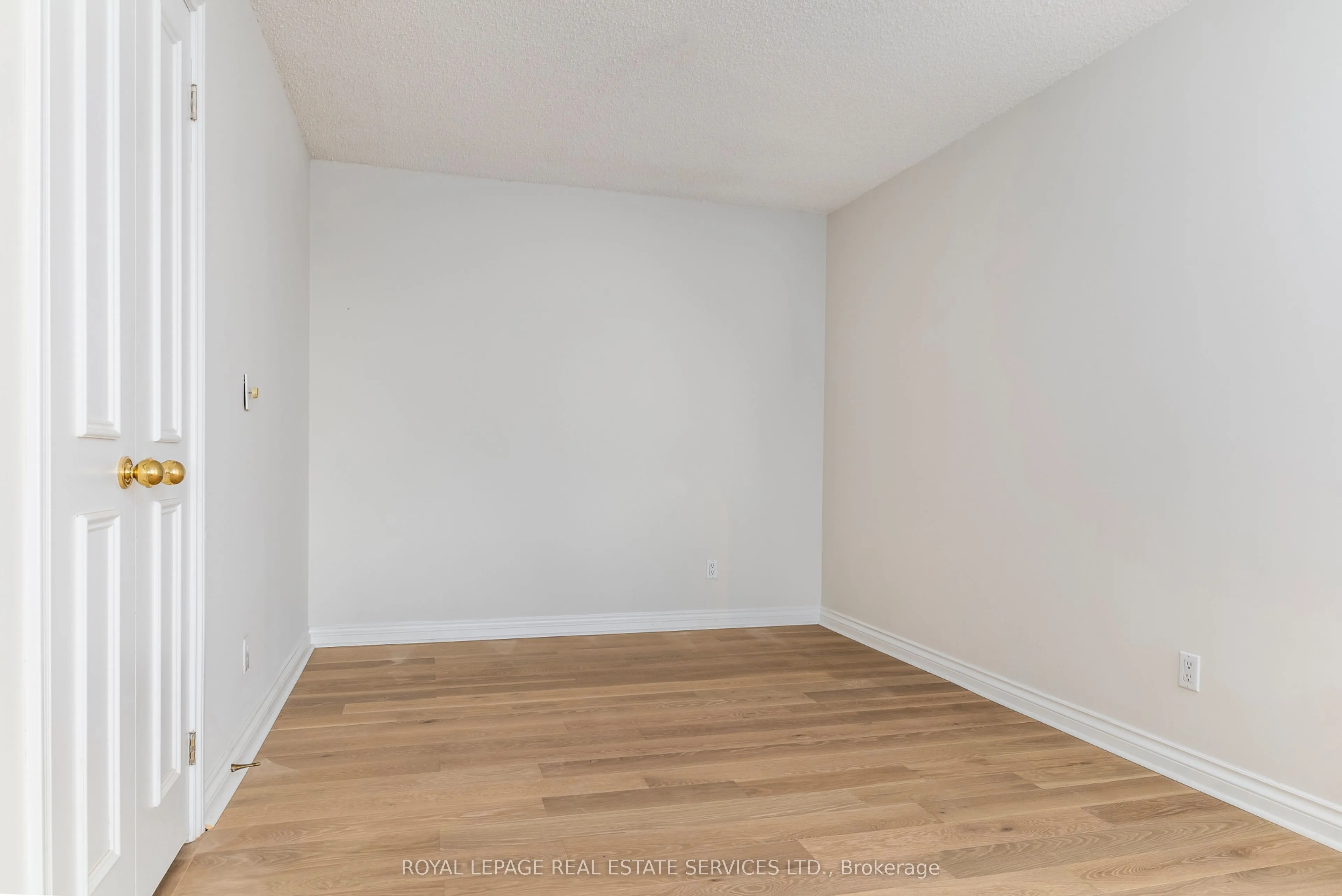 1 Palace Pier Court, #1605