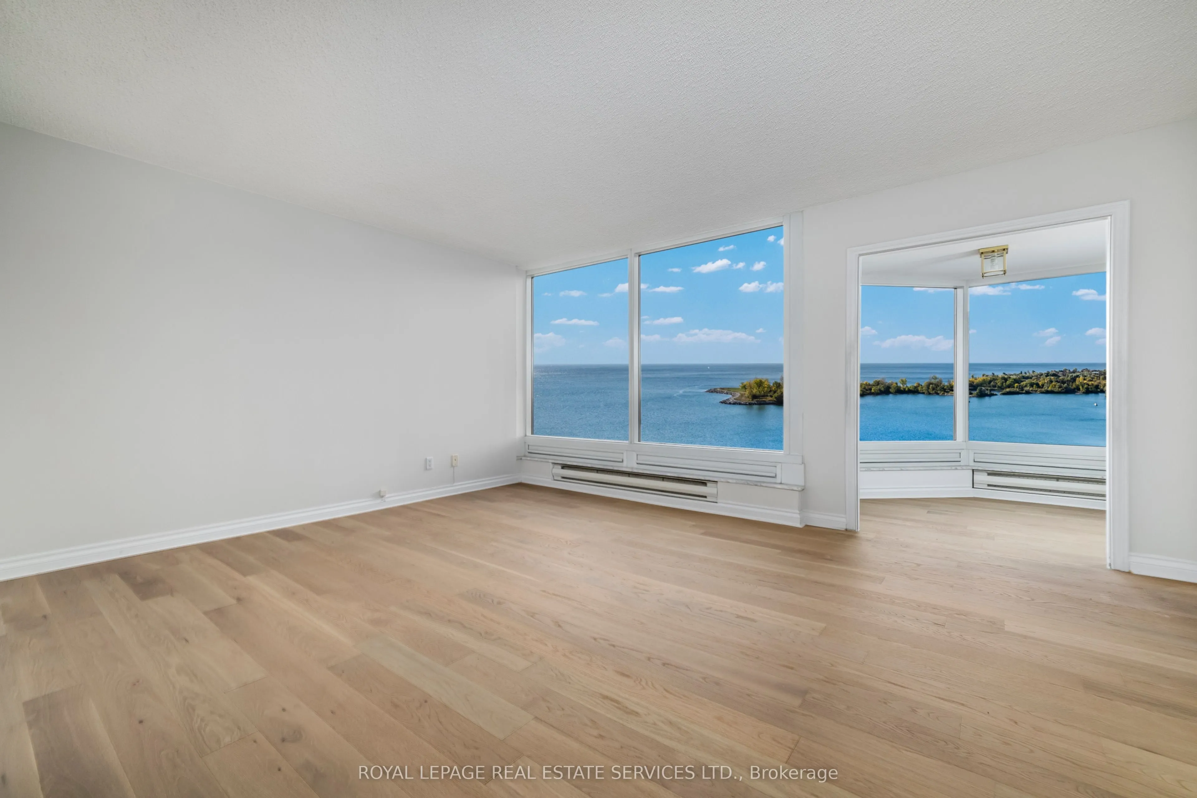 1 Palace Pier Court, #1605