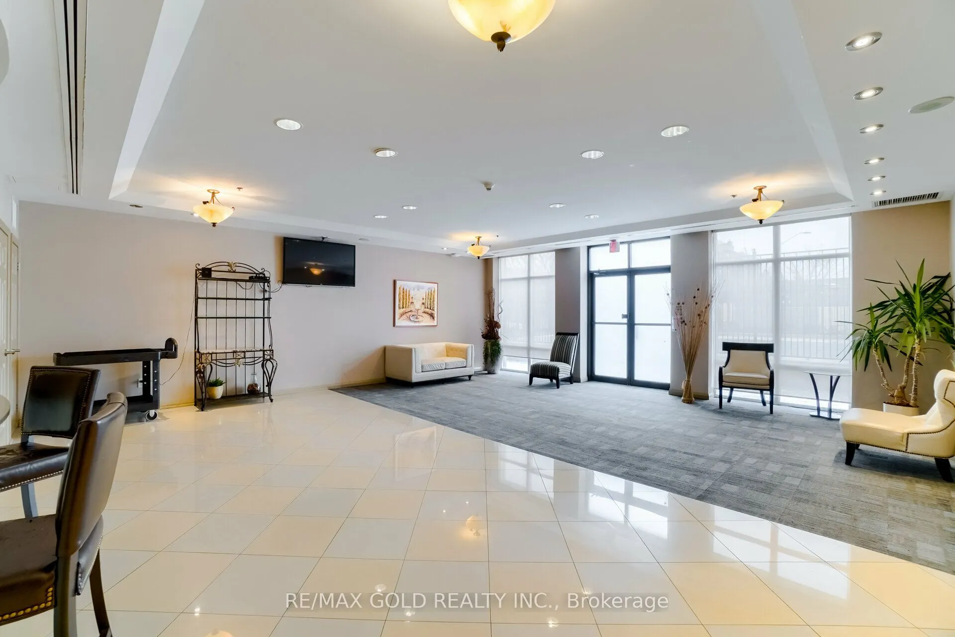 220 Forum Drive, #102