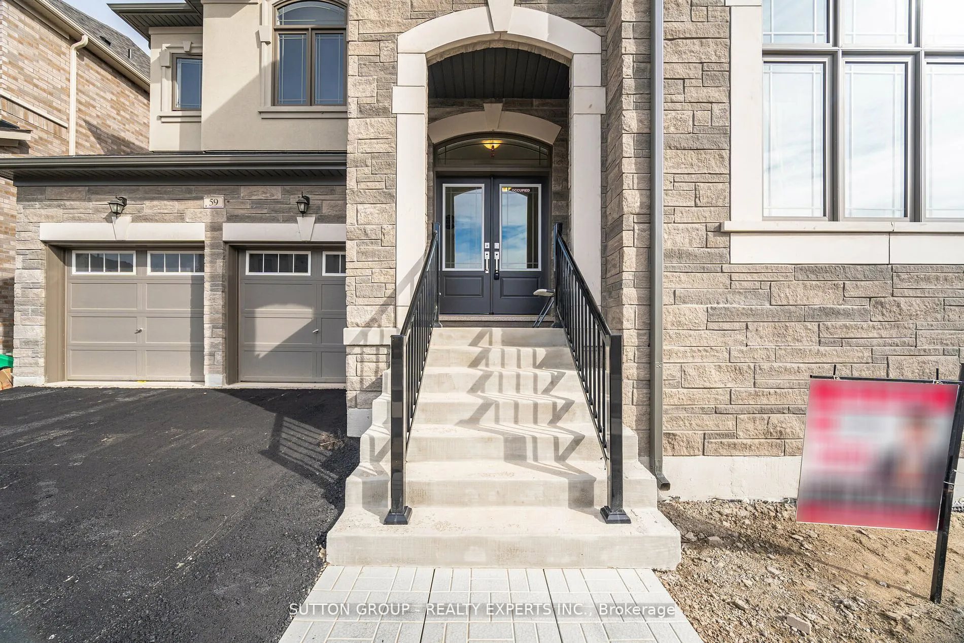 59 Raspberry Ridge Avenue