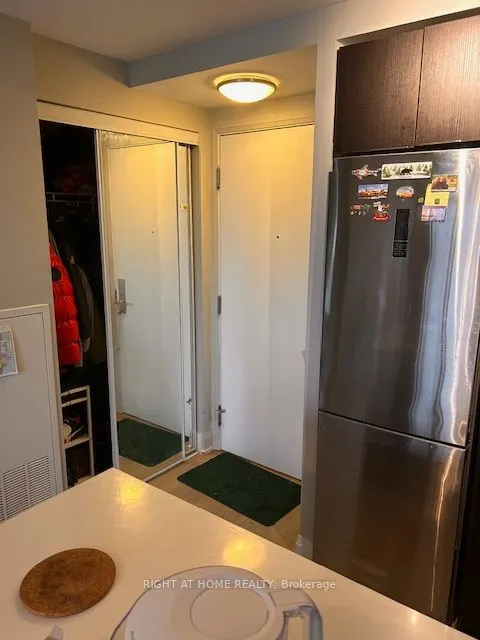 56 ANNIE CRAIG Drive, #3207