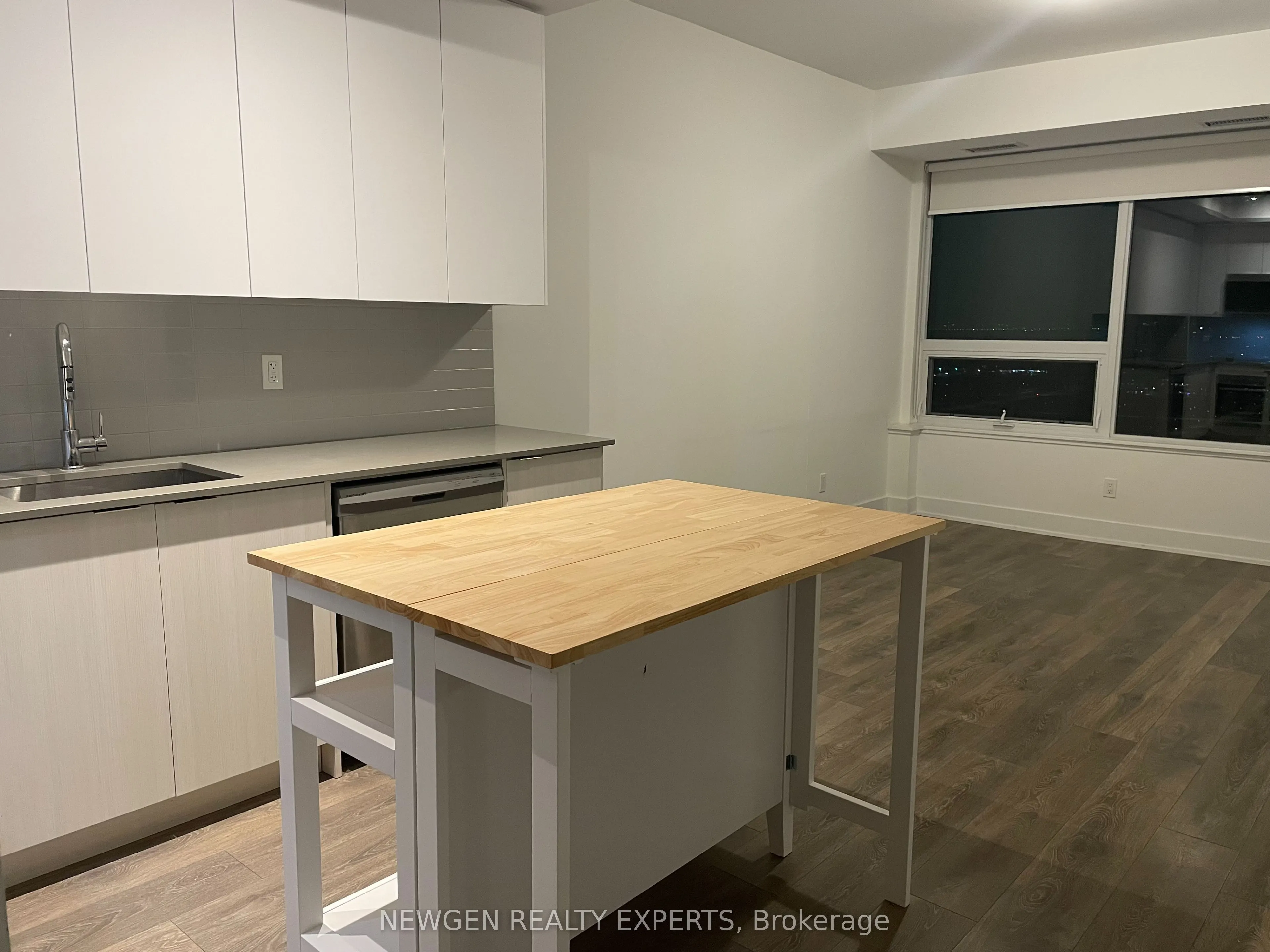 2481 Taunton Road, #1610