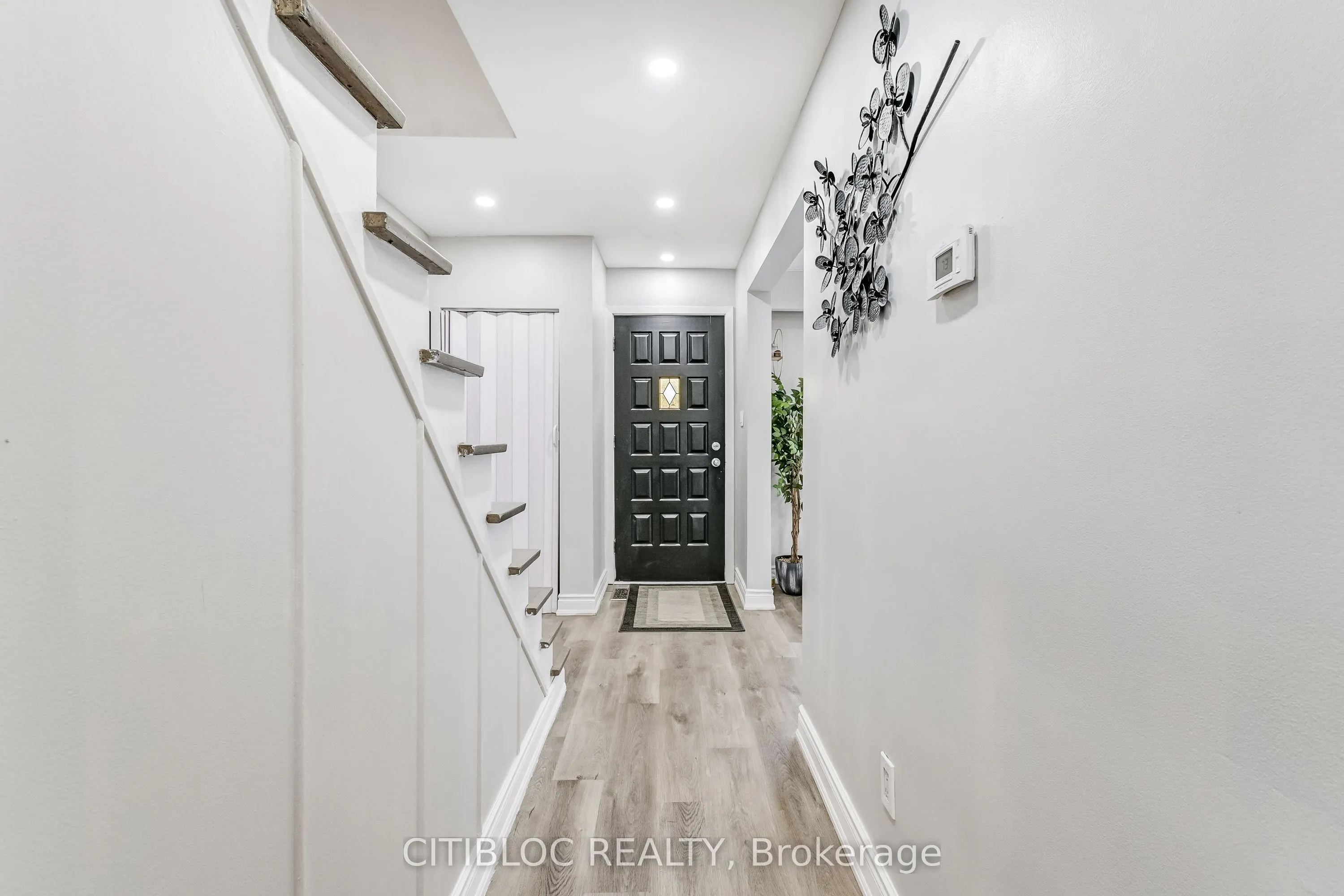 28 Navenby Crescent