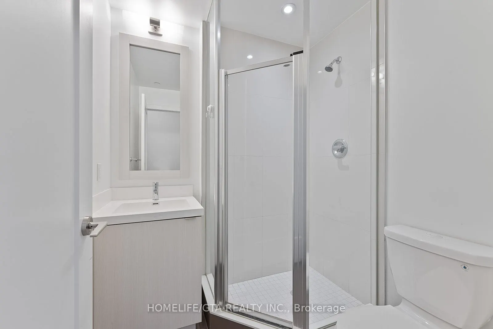 7 Mabelle Avenue, #4004